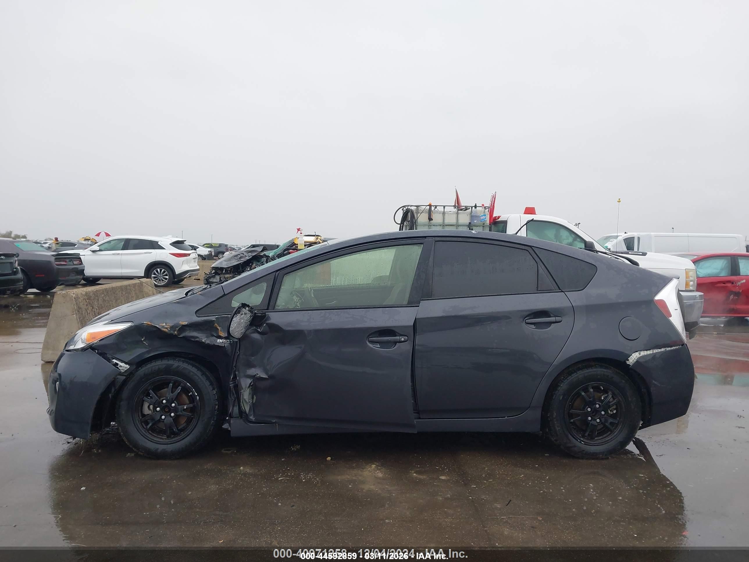 2015 Toyota Prius   Gray vin: JTDKN3DU4F1994356