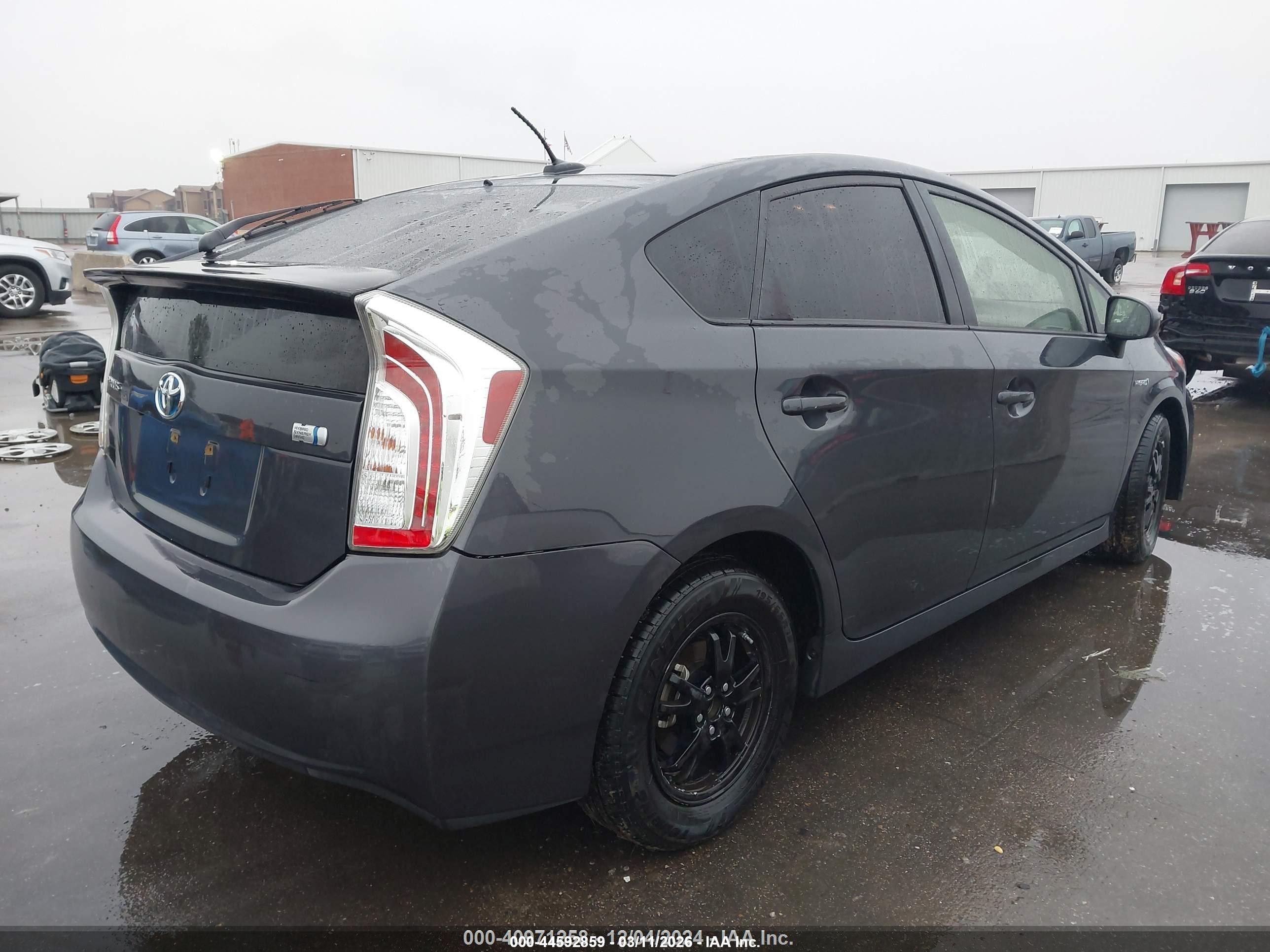 2015 Toyota Prius   Gray vin: JTDKN3DU4F1994356