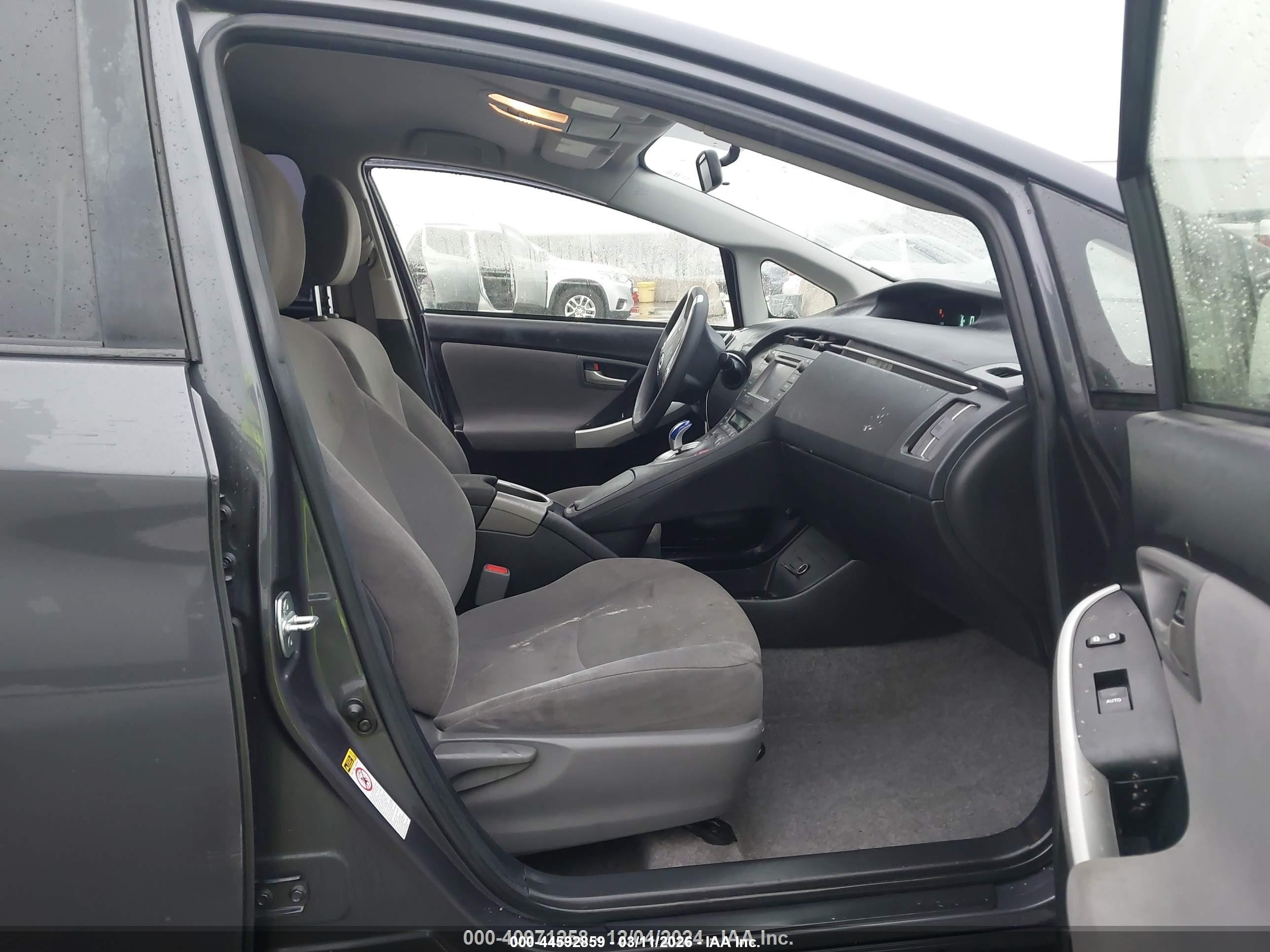 2015 Toyota Prius   Gray vin: JTDKN3DU4F1994356