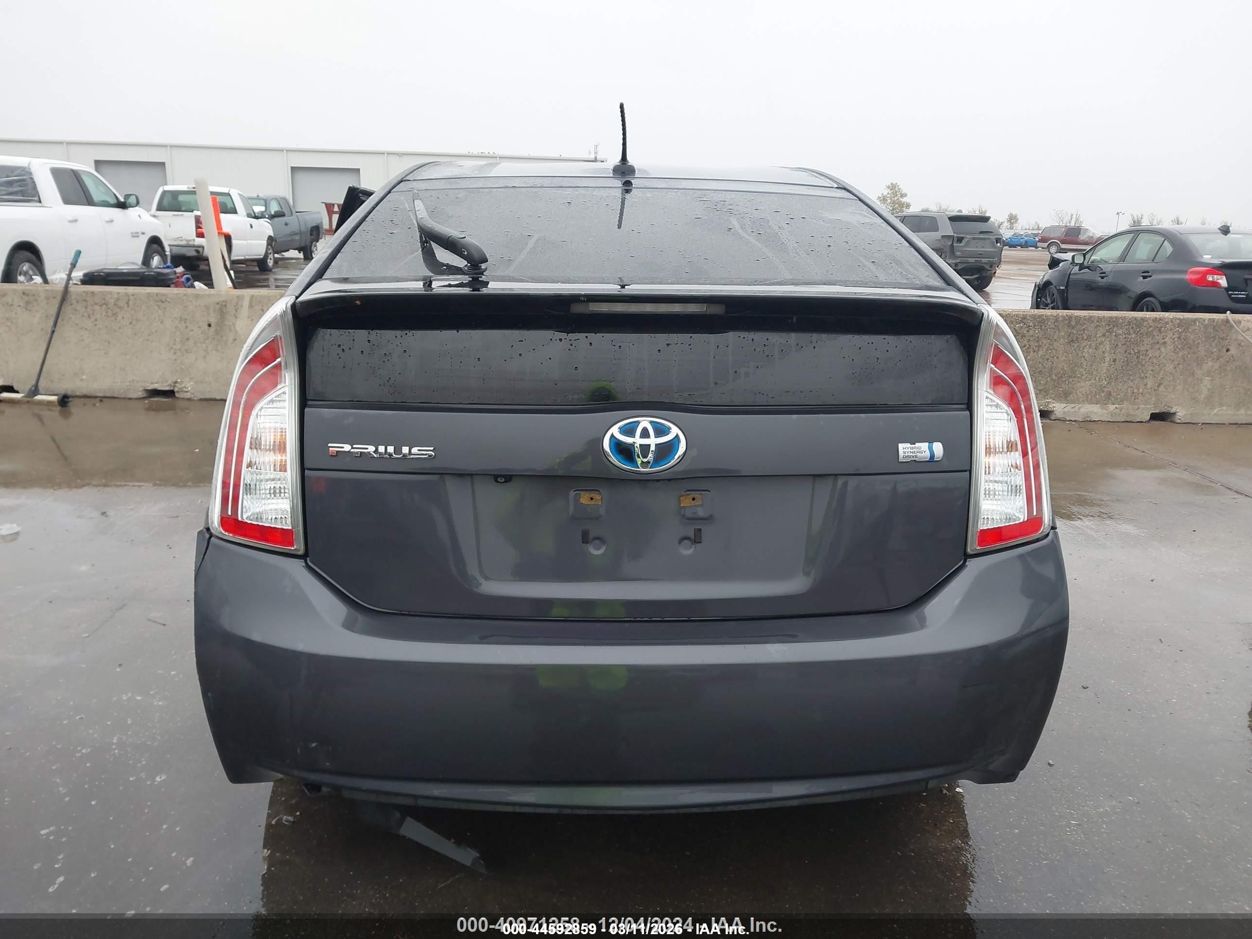 2015 Toyota Prius   Gray vin: JTDKN3DU4F1994356