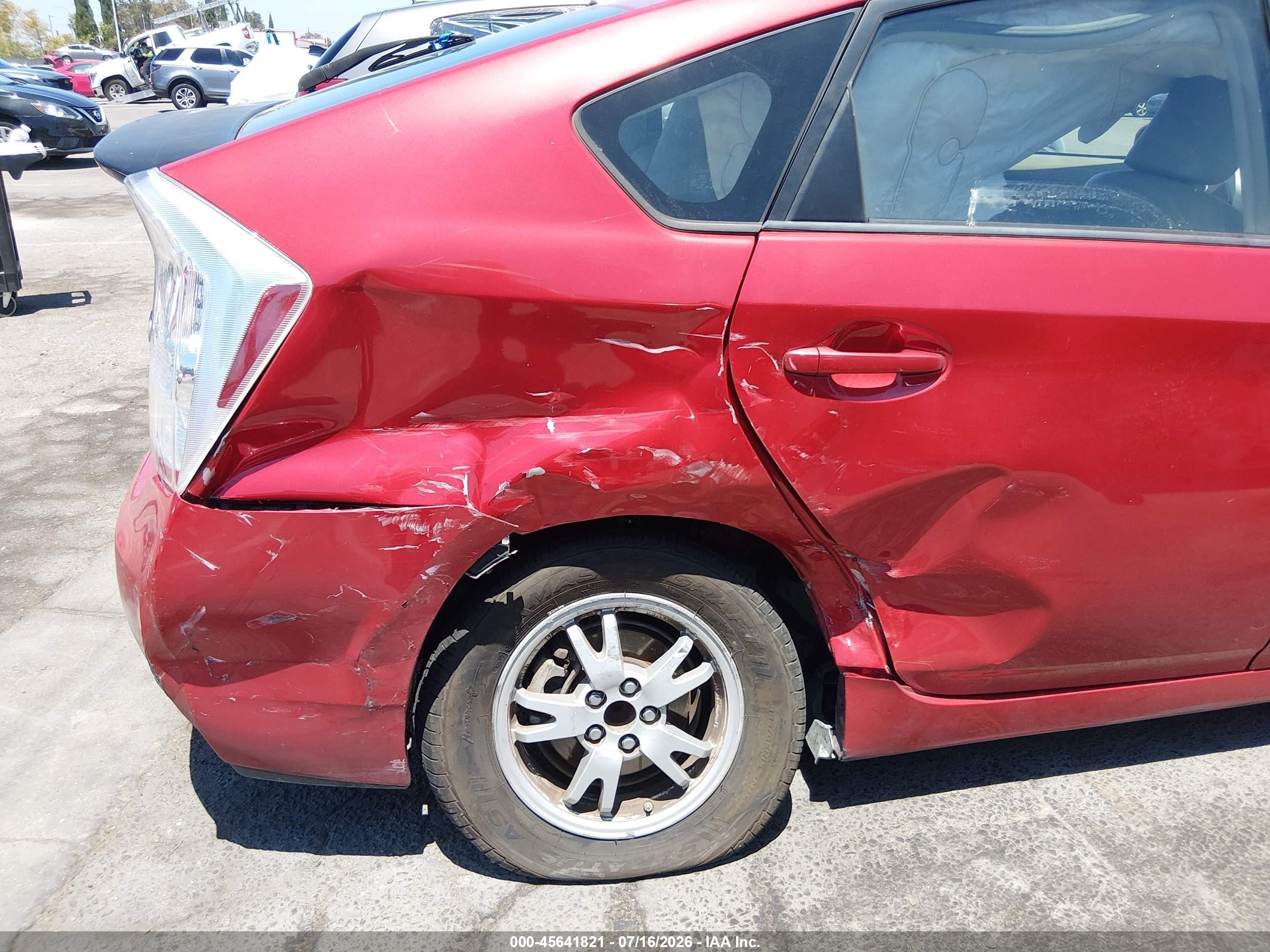 2010 Toyota Prius Iv Red vin: JTDKN3DU5A0025261