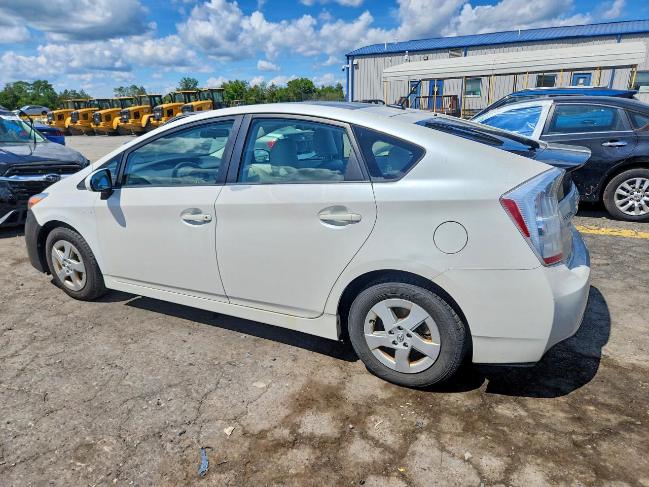 2010 Toyota Prius Iii White vin: JTDKN3DU5A0052329