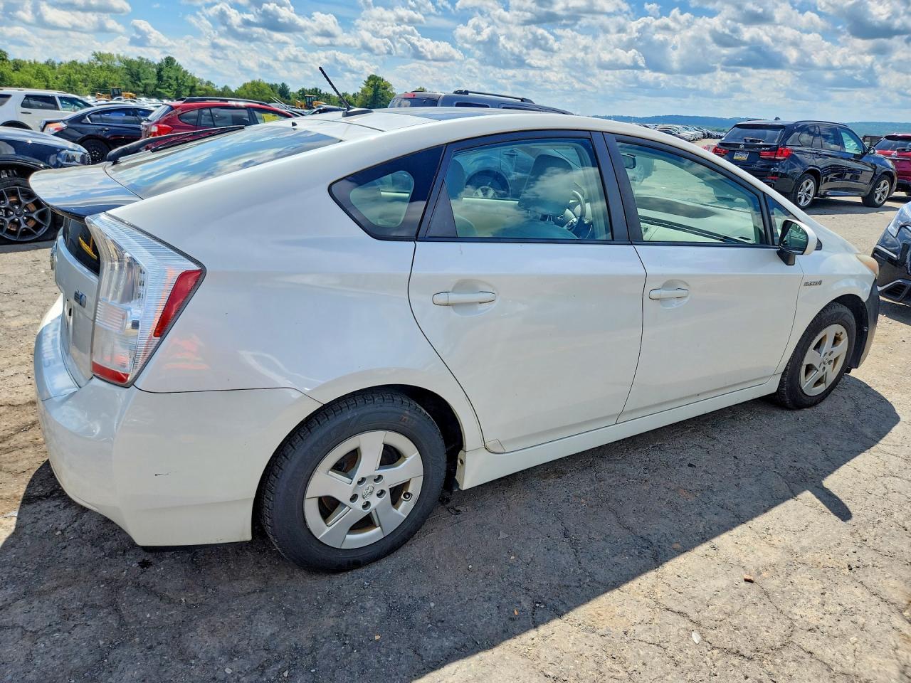 2010 Toyota Prius Iii White vin: JTDKN3DU5A0052329
