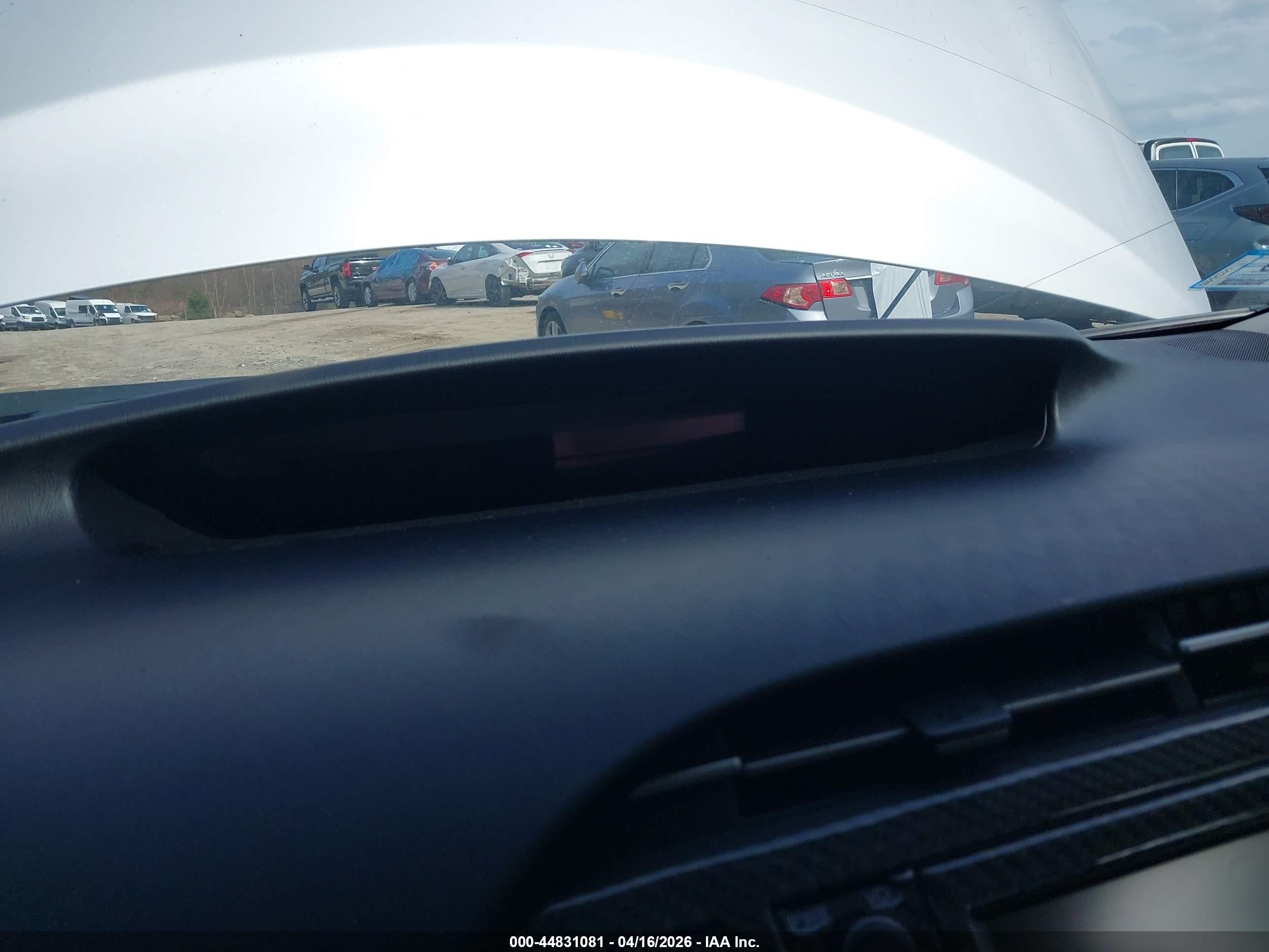 2010 Toyota Prius V Серебряный vin: JTDKN3DU5A0091793