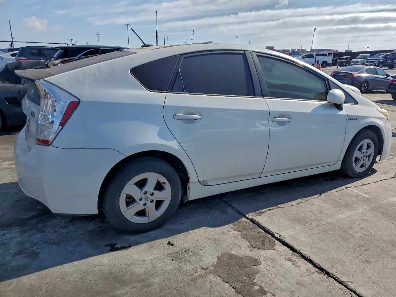 2010 Toyota Prius Ii White vin: JTDKN3DU5A0135338