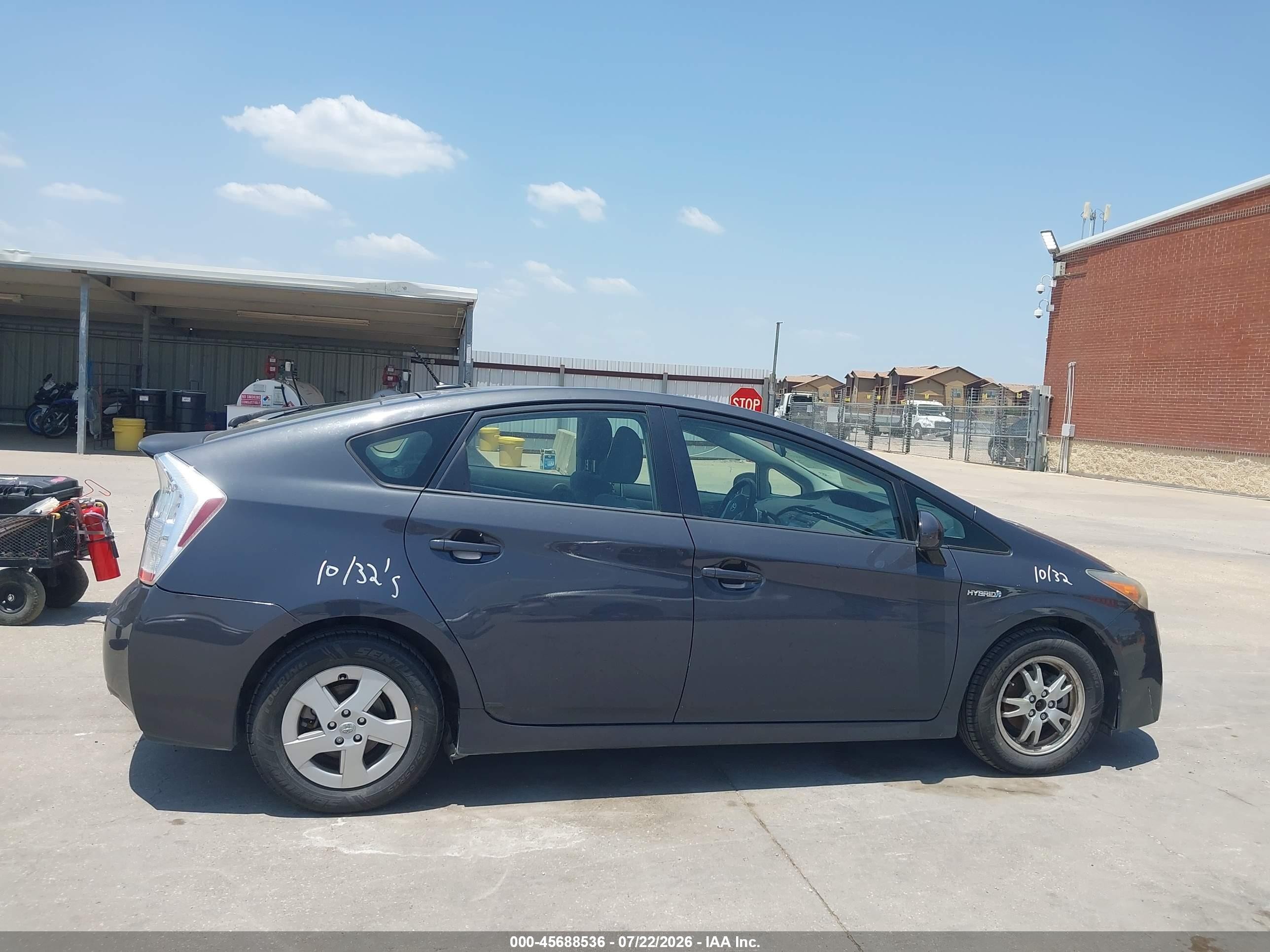 2010 Toyota Prius Iii Серый vin: JTDKN3DU5A0157260