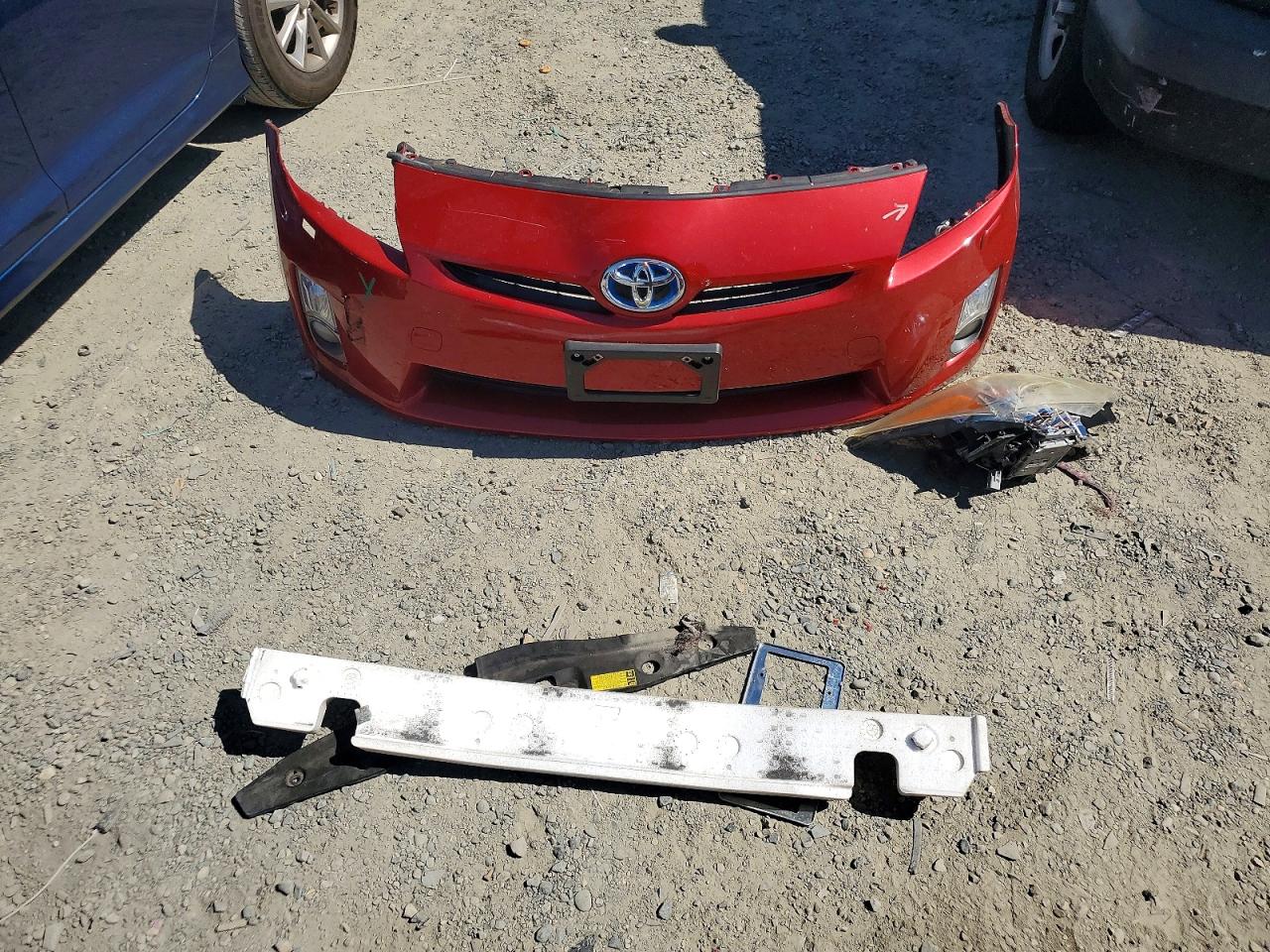 2010 Toyota Prius V Red vin: JTDKN3DU5A0182126