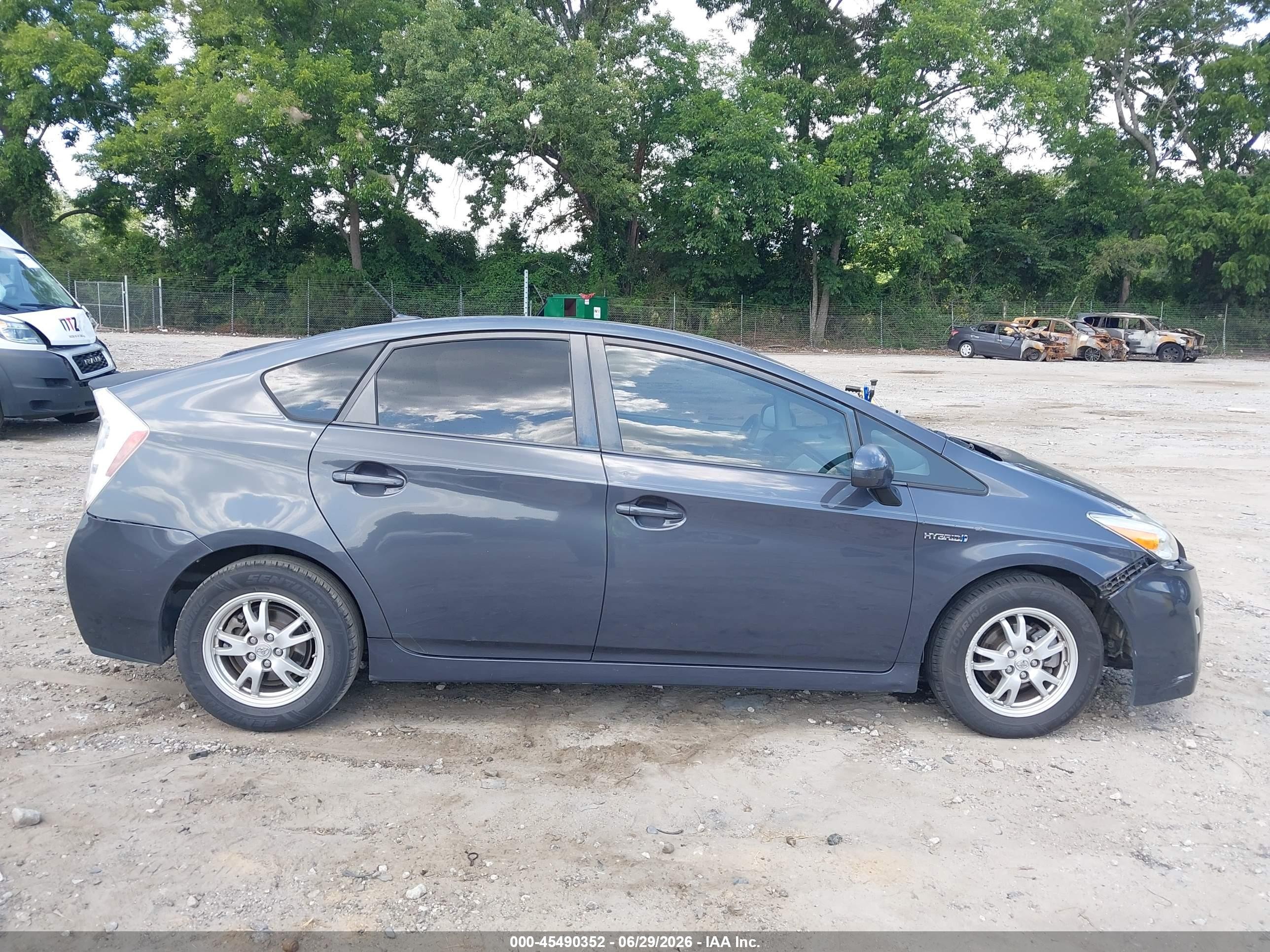 2010 Toyota Prius Ii Gray vin: JTDKN3DU5A1102608