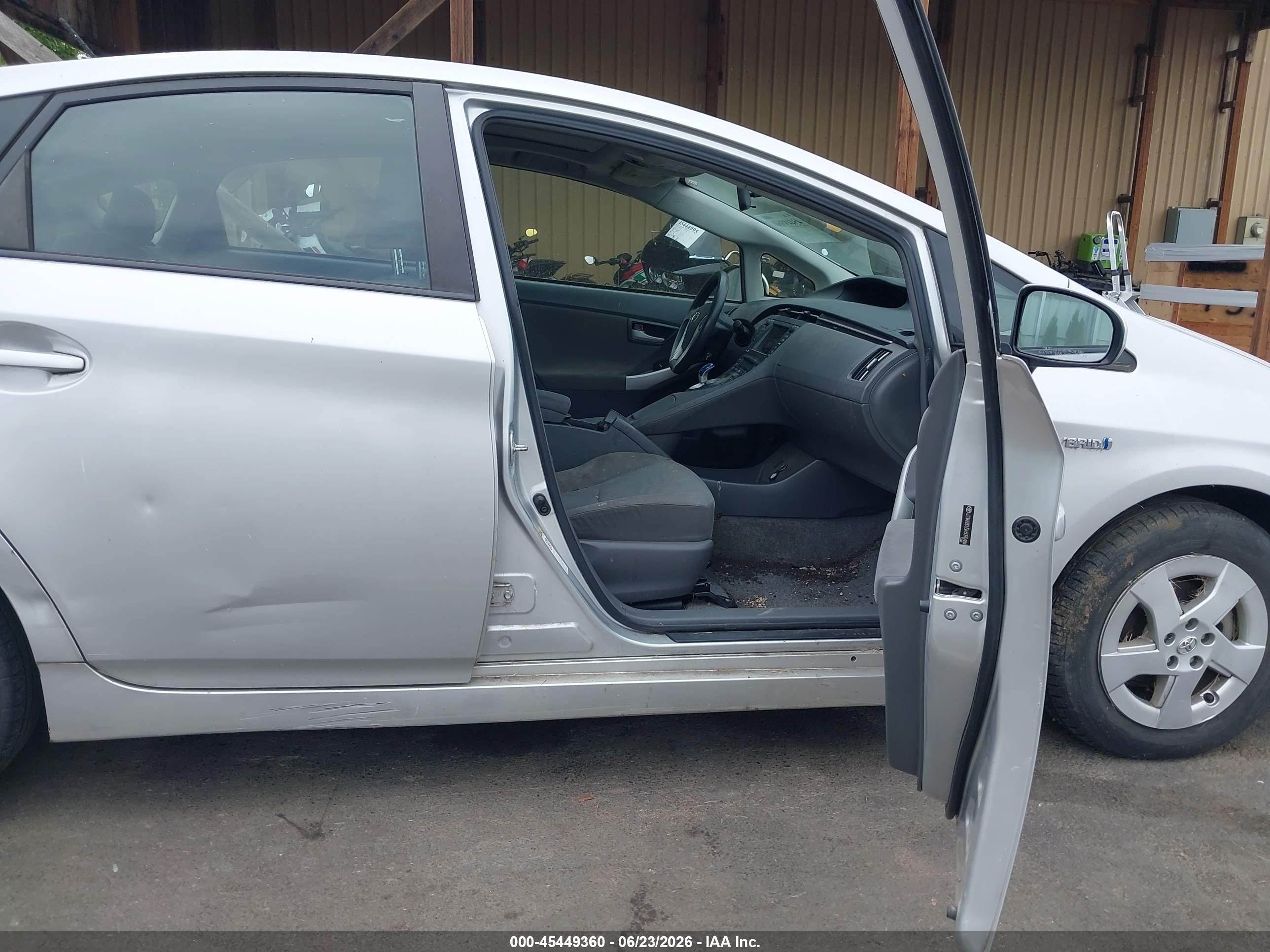 2010 Toyota Prius Iii Silver vin: JTDKN3DU5A5090484