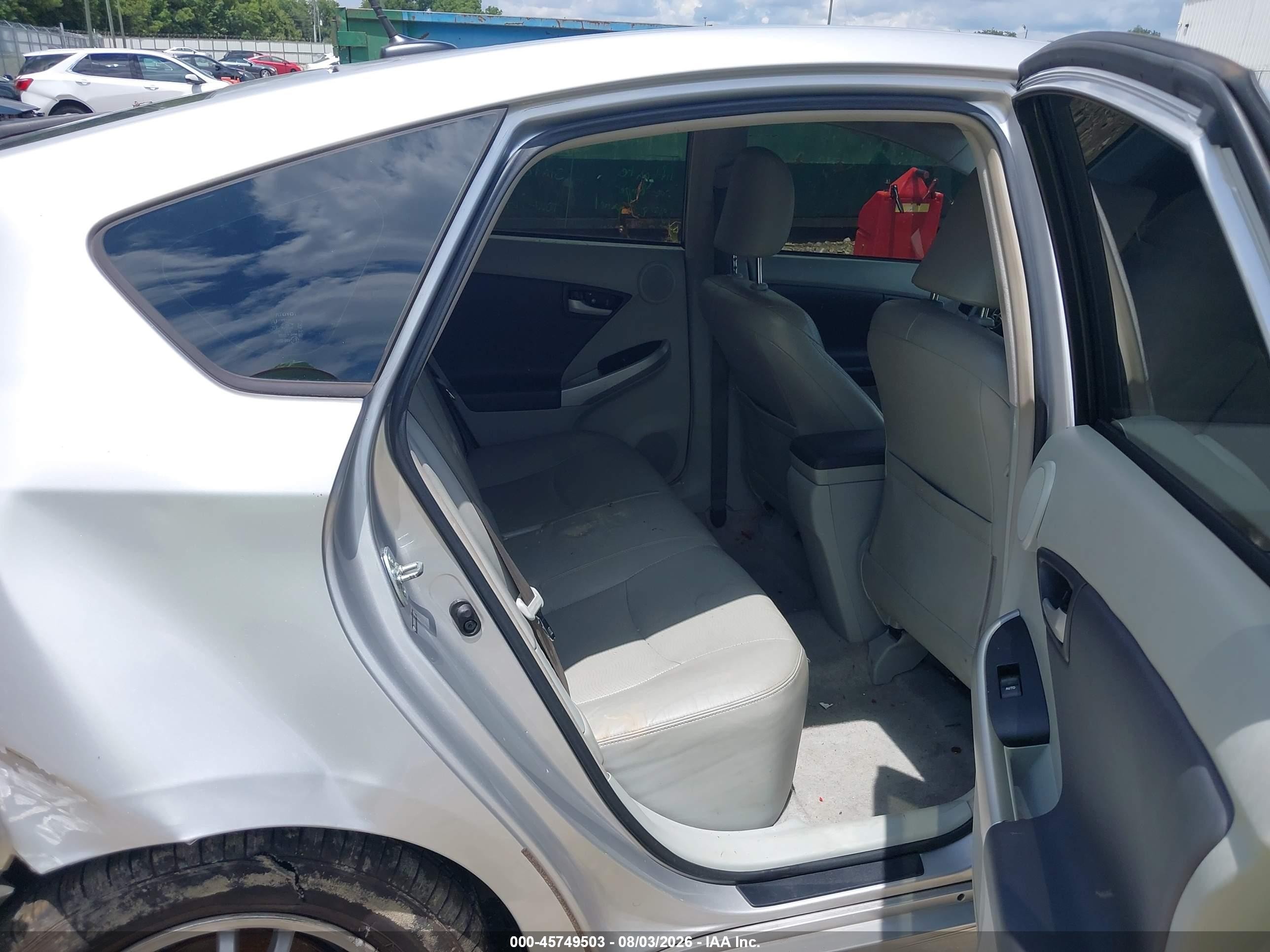 2011 Toyota Prius Four Silver vin: JTDKN3DU5B0266836