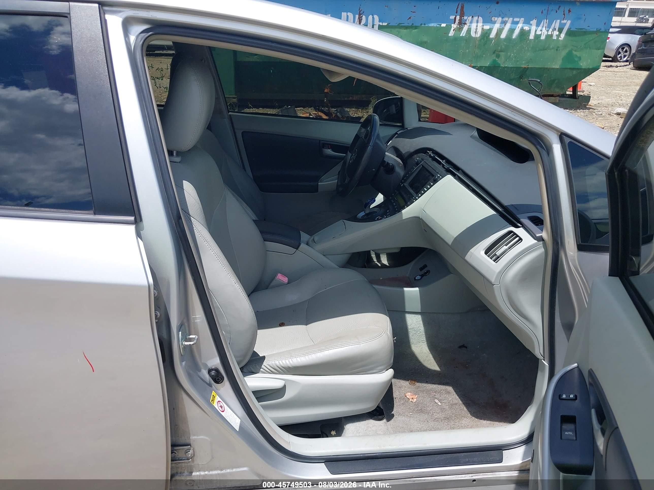 2011 Toyota Prius Four Silver vin: JTDKN3DU5B0266836