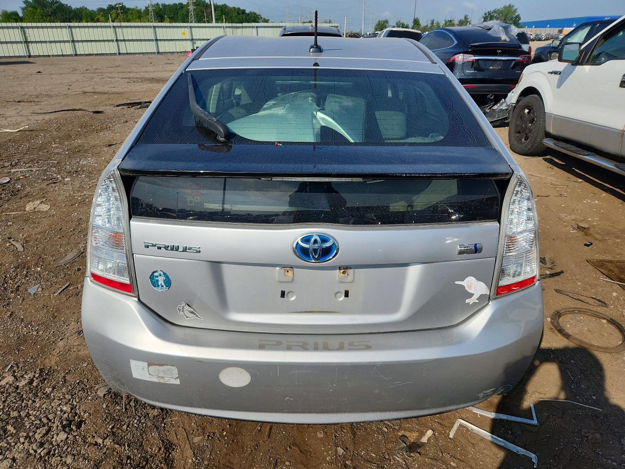 2011 Toyota Prius Two Silver vin: JTDKN3DU5B0270871