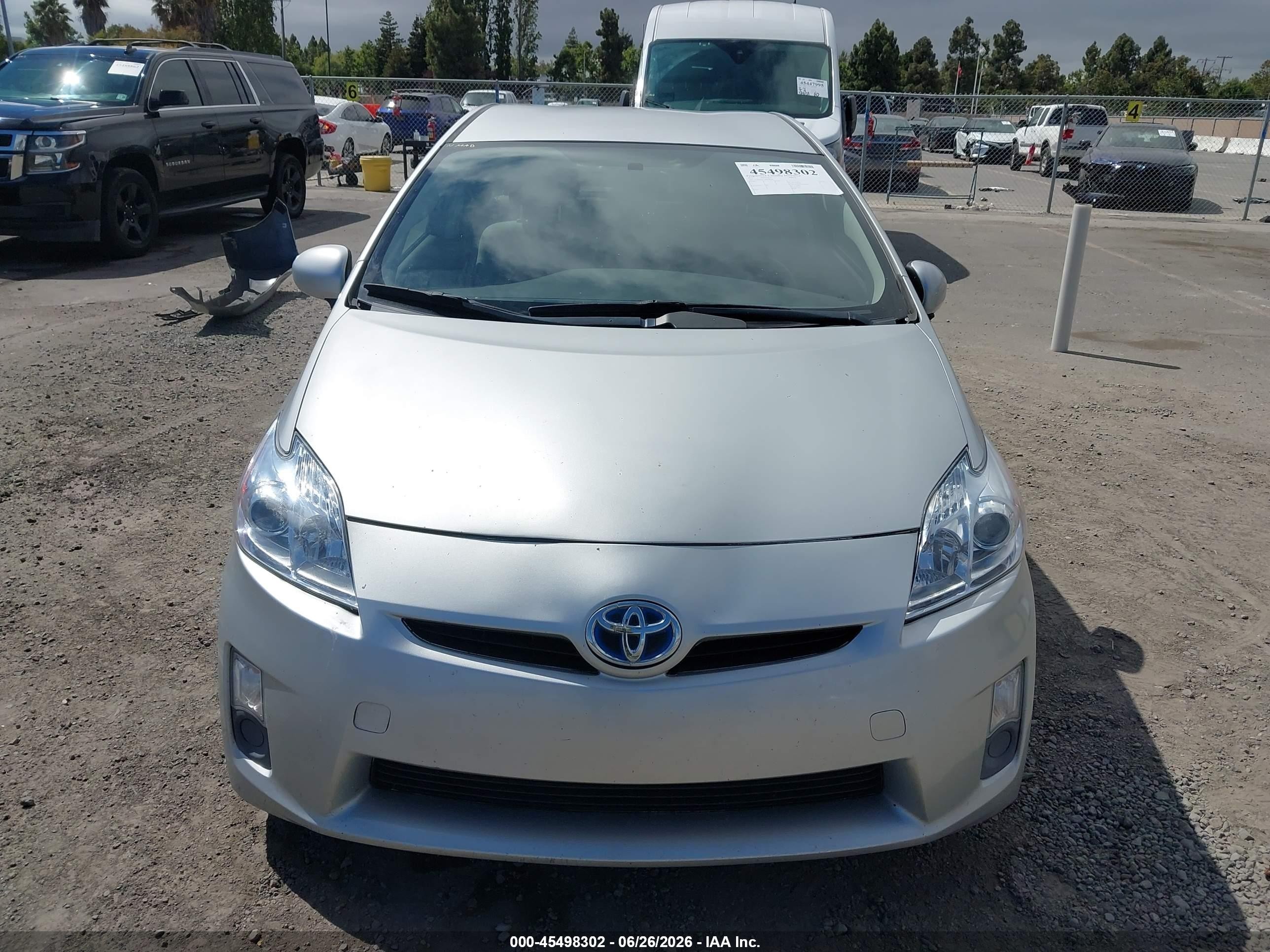 2011 Toyota Prius Three Серебряный vin: JTDKN3DU5B0276749