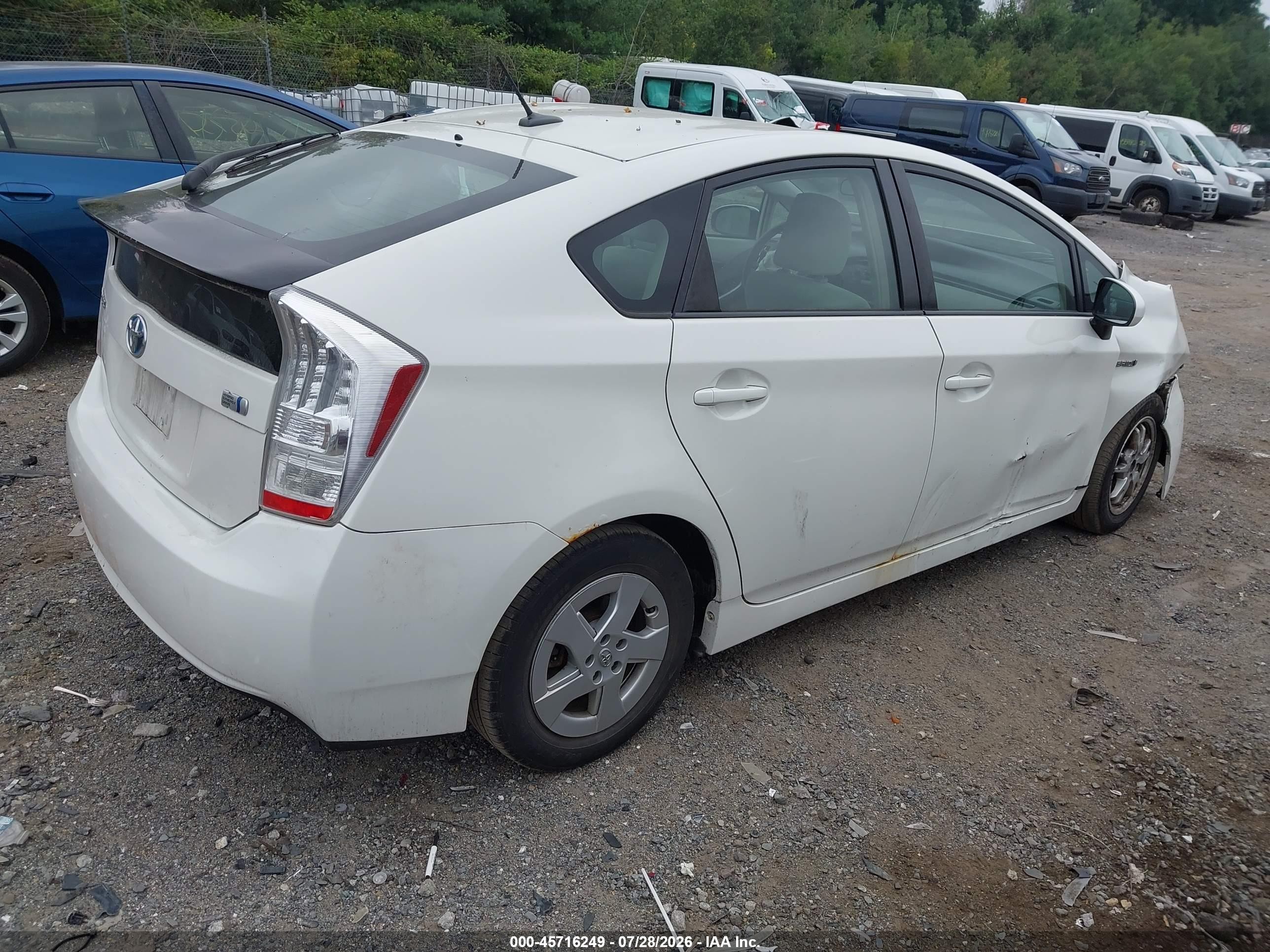 2011 Toyota Prius Two White vin: JTDKN3DU5B0279277