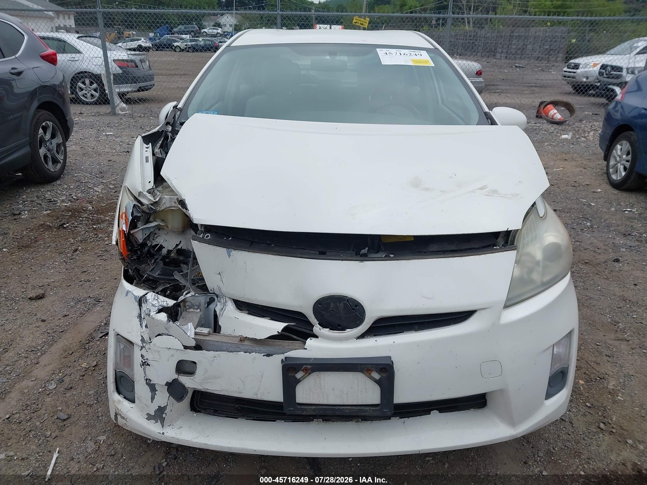 2011 Toyota Prius Two White vin: JTDKN3DU5B0279277