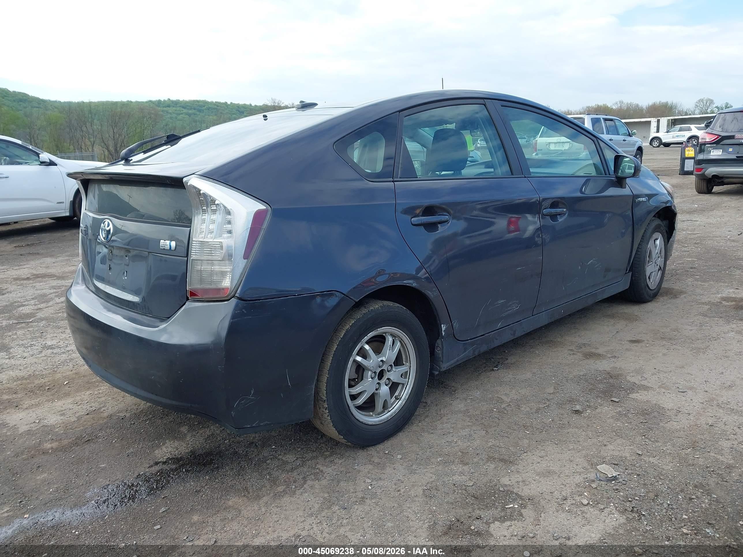 2011 Toyota Prius Three Gray vin: JTDKN3DU5B0294698