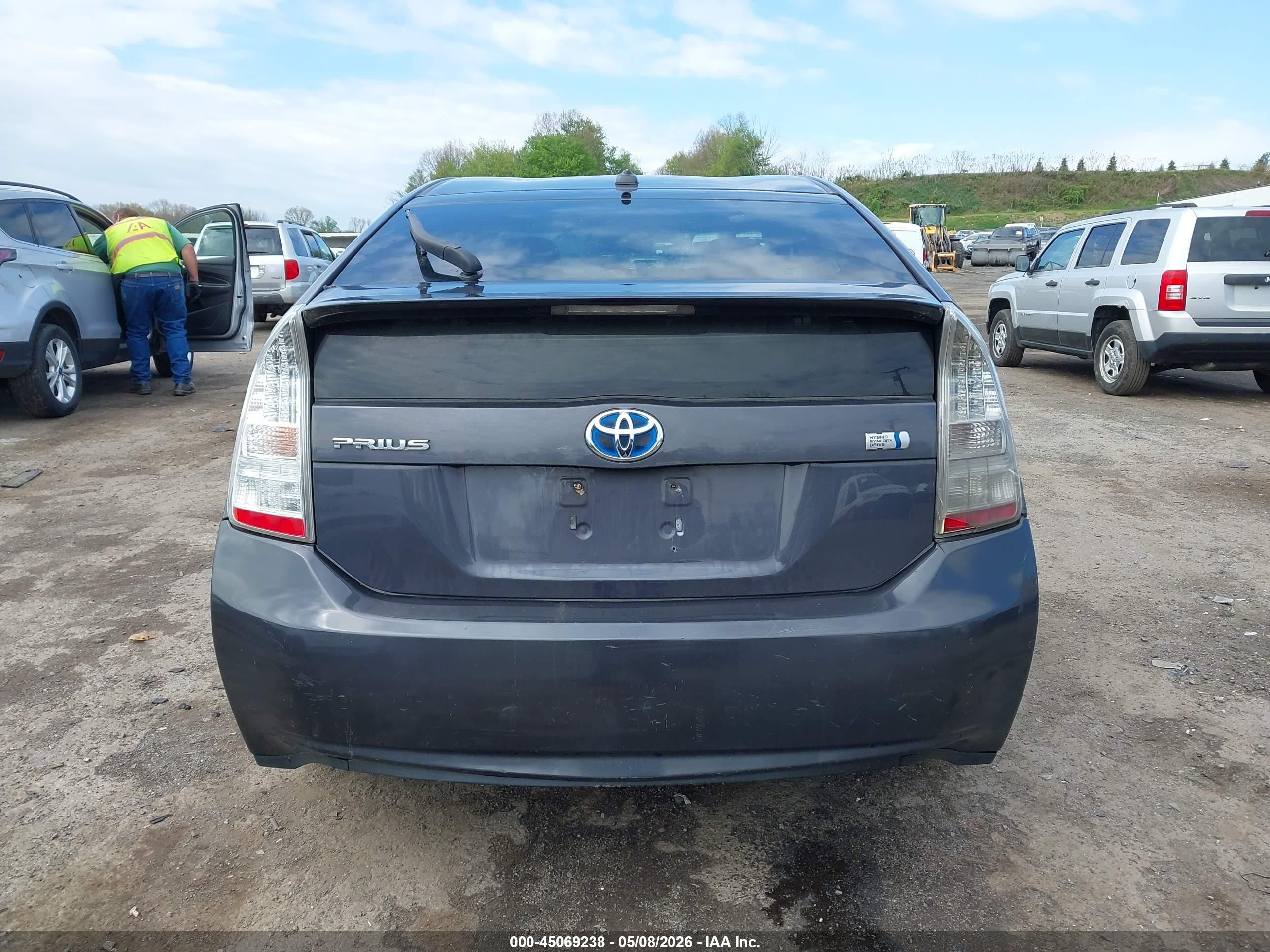2011 Toyota Prius Three Gray vin: JTDKN3DU5B0294698