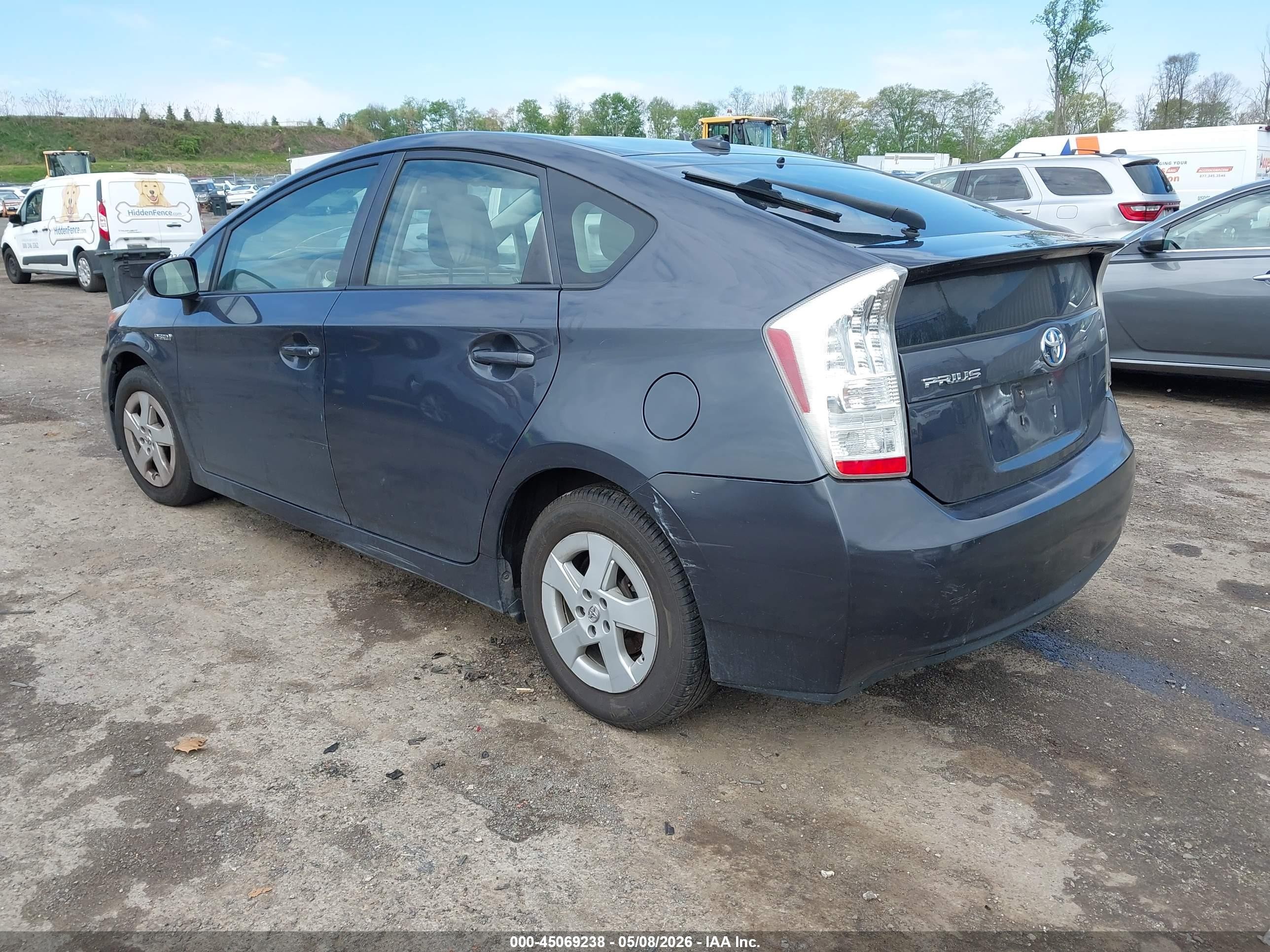2011 Toyota Prius Three Gray vin: JTDKN3DU5B0294698
