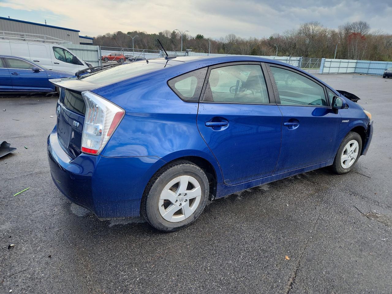 2011 Toyota Prius Two Синий vin: JTDKN3DU5B0303383