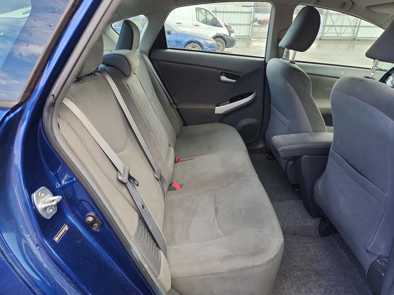 2011 Toyota Prius Two Синий vin: JTDKN3DU5B0303383