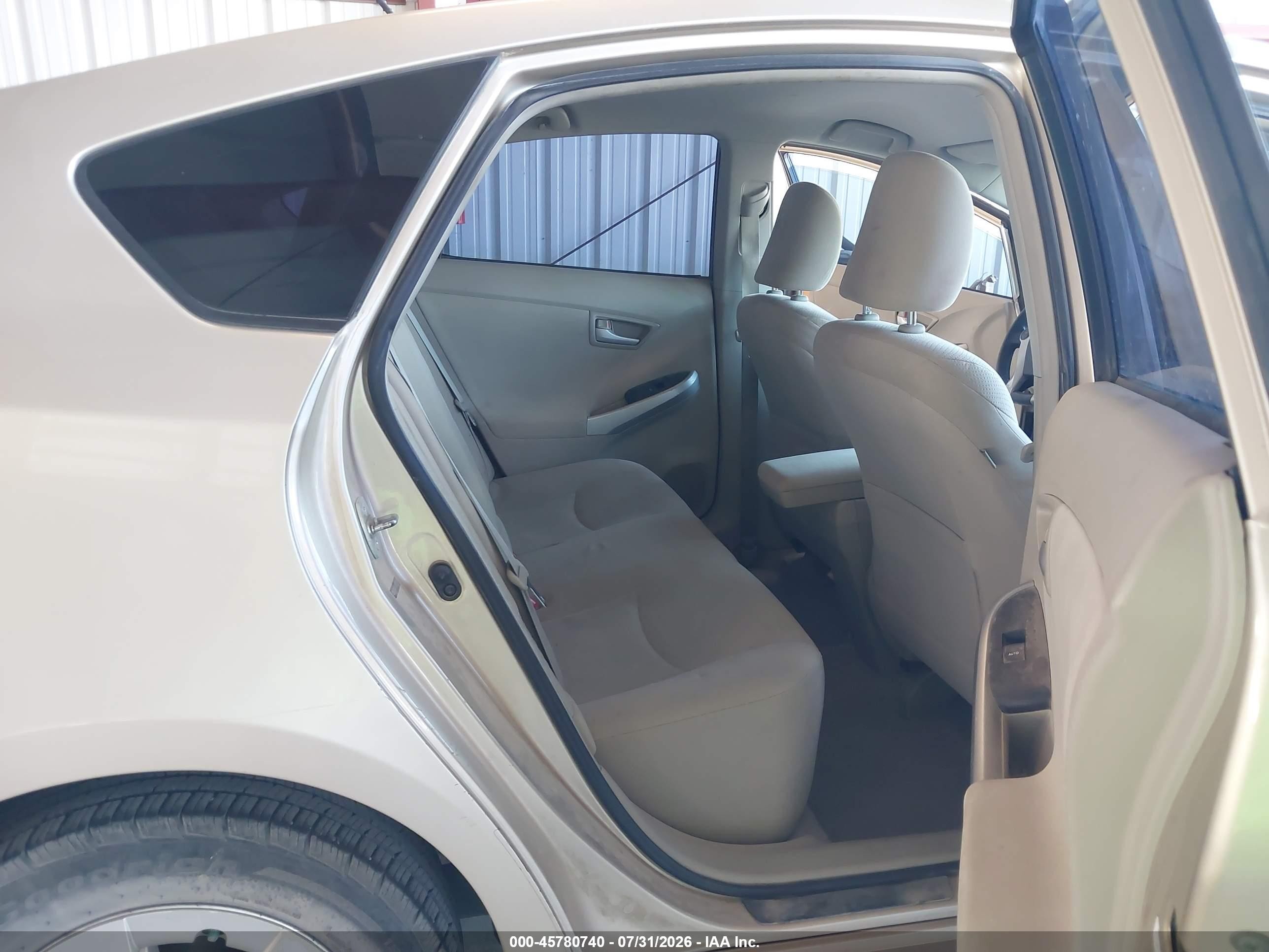 2011 Toyota Prius Two Tan vin: JTDKN3DU5B0317767