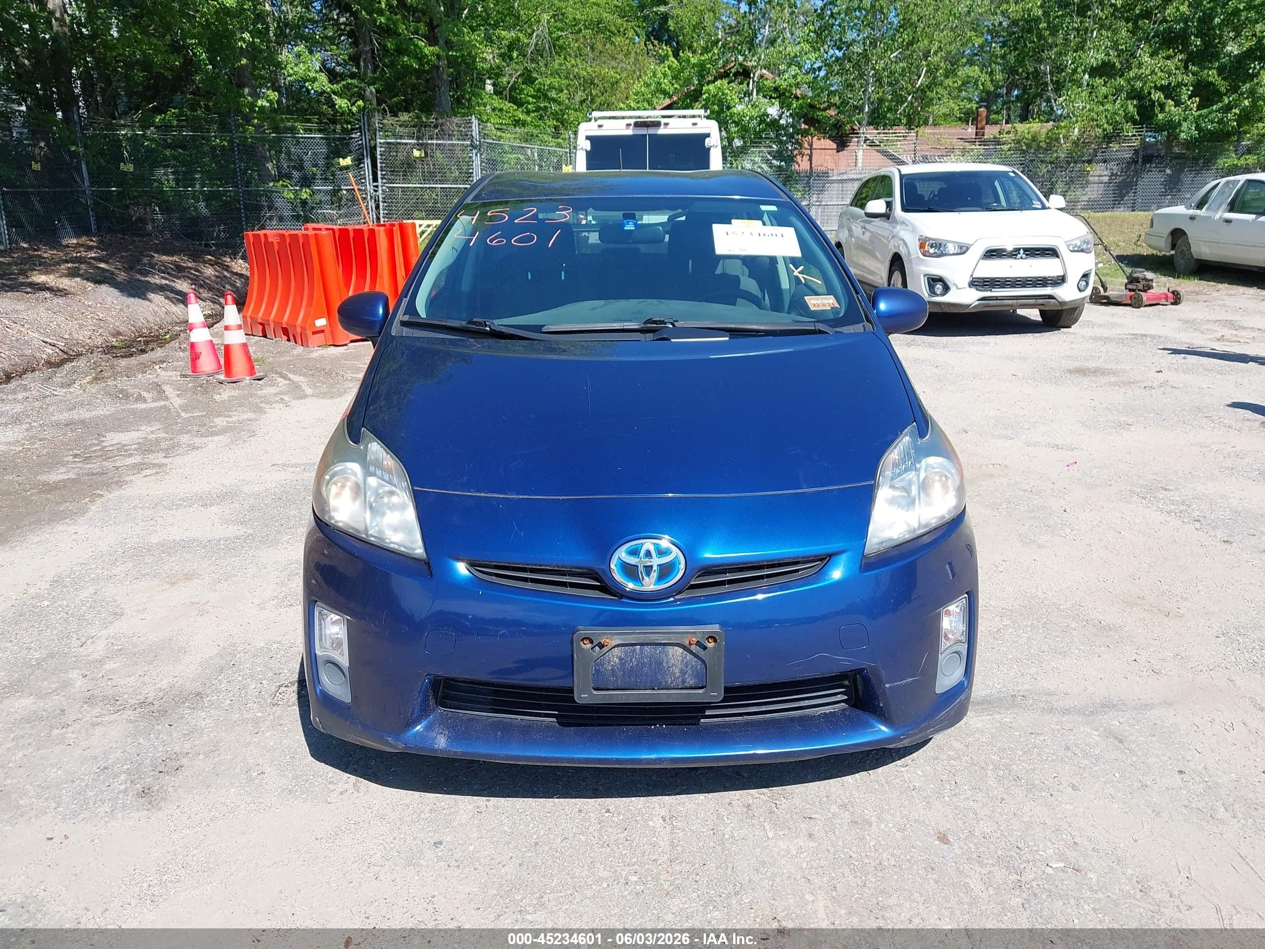 2011 Toyota Prius Three Blue vin: JTDKN3DU5B0325092