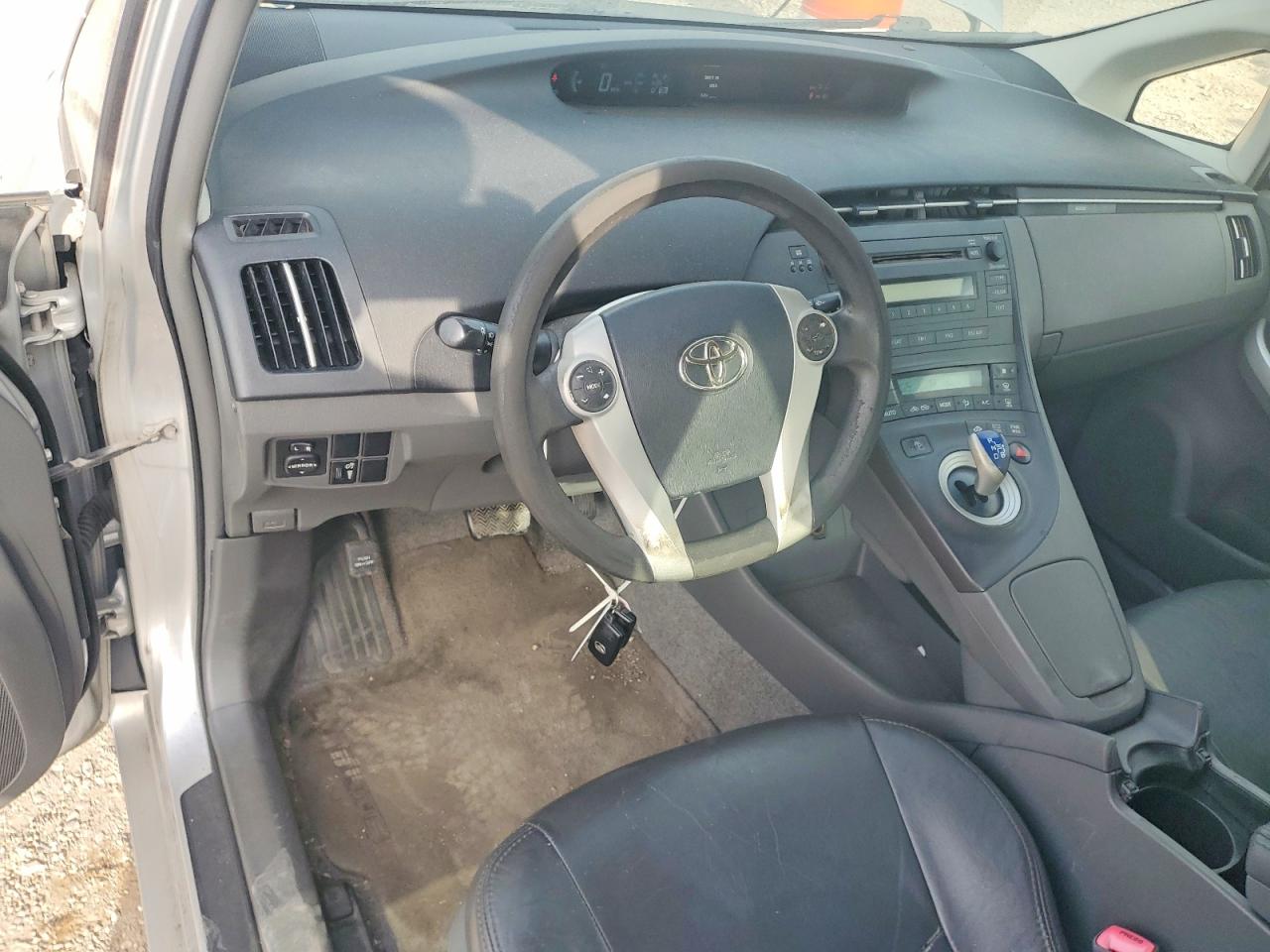 2011 Toyota Prius Two Silver vin: JTDKN3DU5B1410573