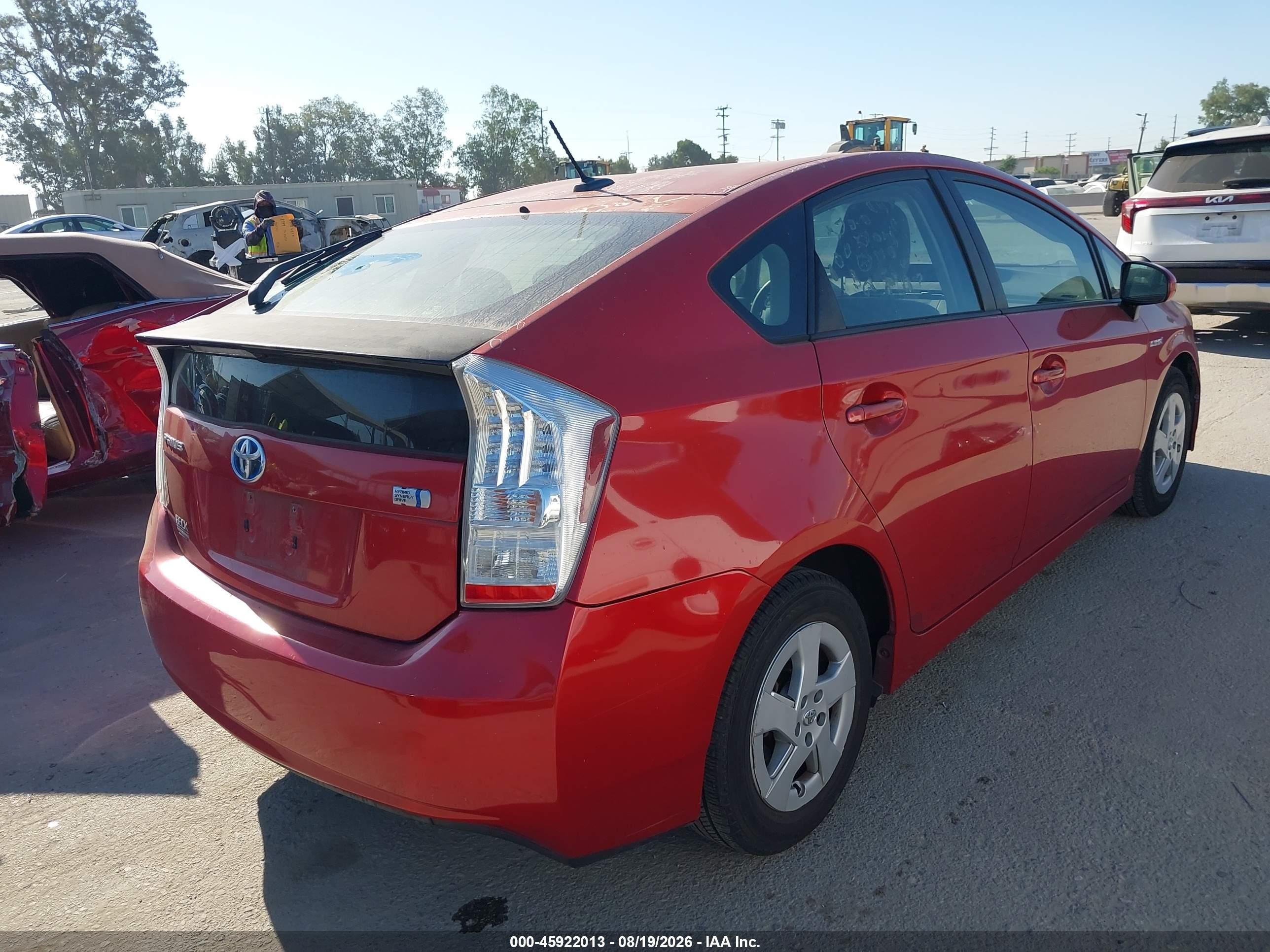 2011 Toyota Prius Two Красный vin: JTDKN3DU5B1433075