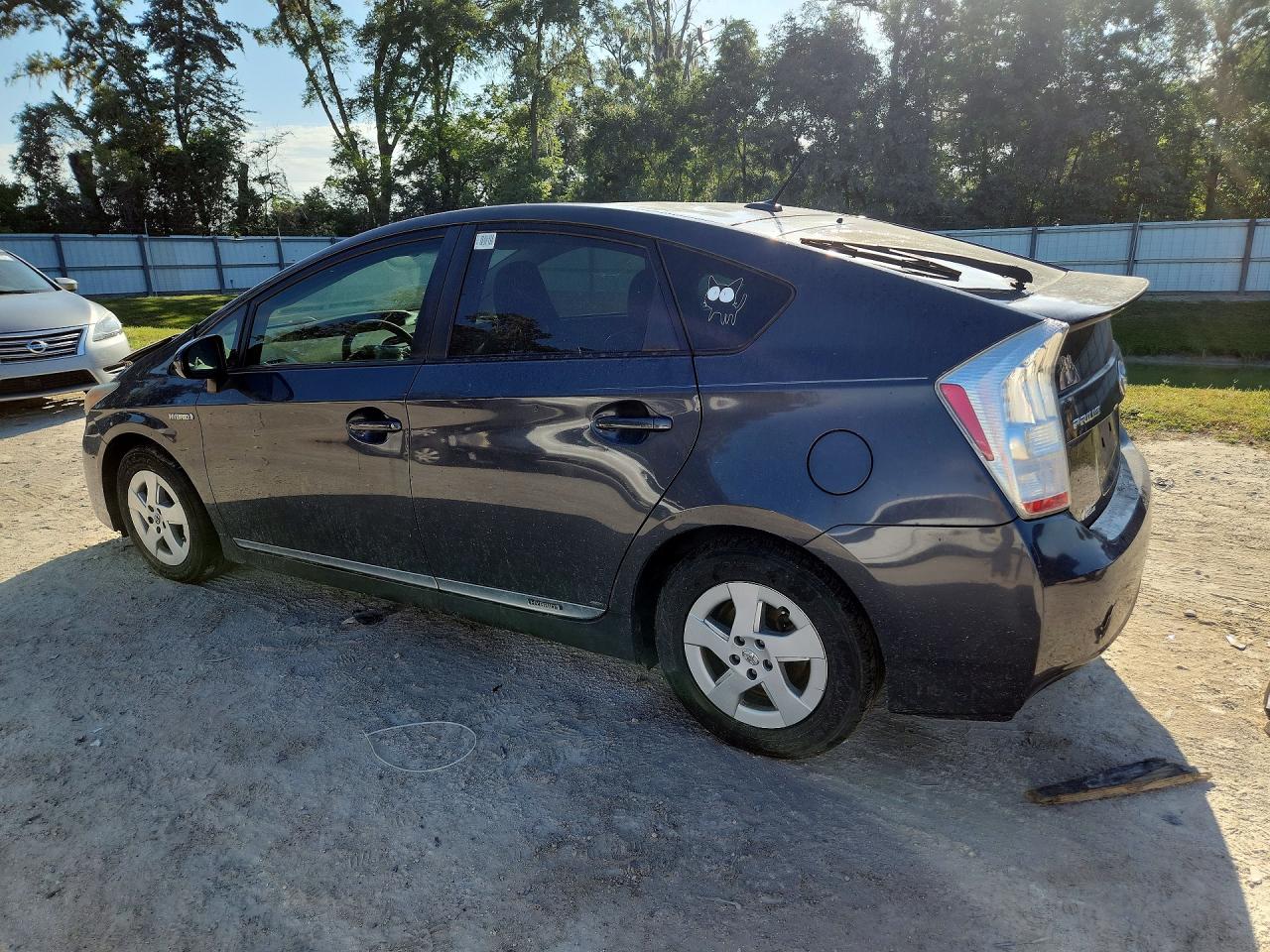 2011 Toyota Prius Three Gray vin: JTDKN3DU5B1440317