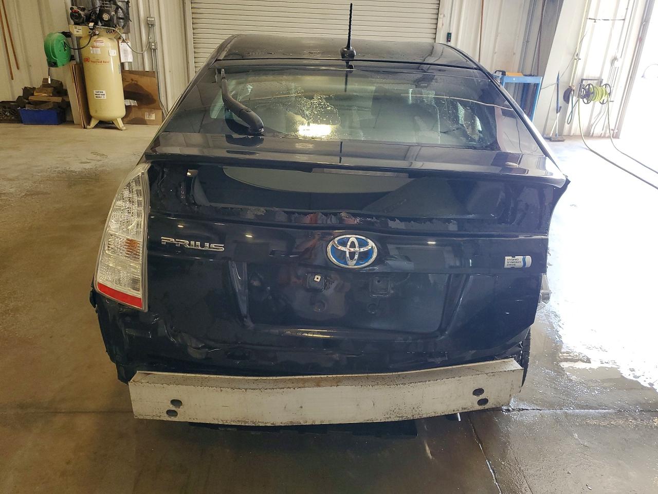 2011 Toyota Prius Three Черный vin: JTDKN3DU5B1441998