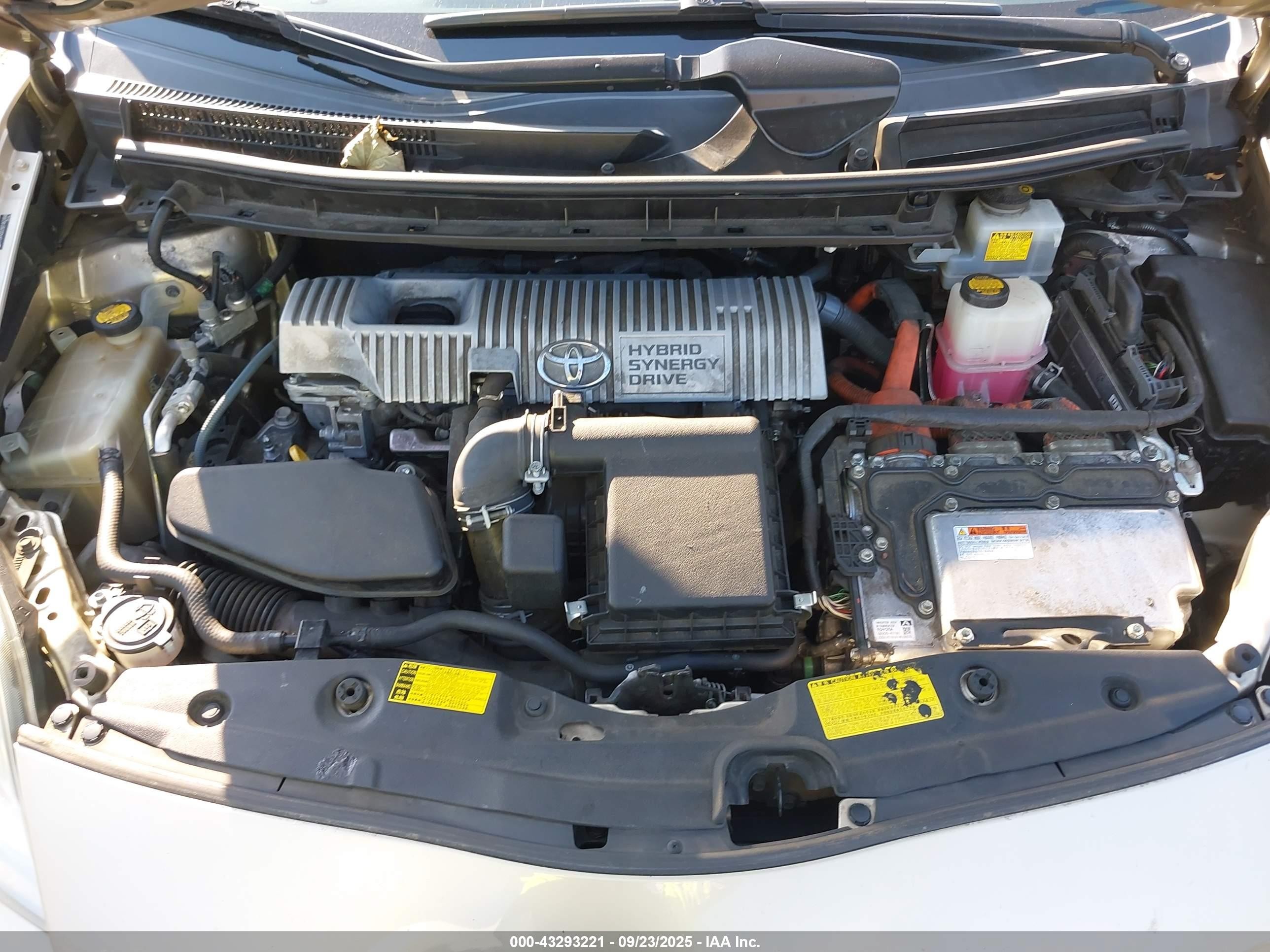 2011 Toyota Prius   Золотой vin: JTDKN3DU5B1462494