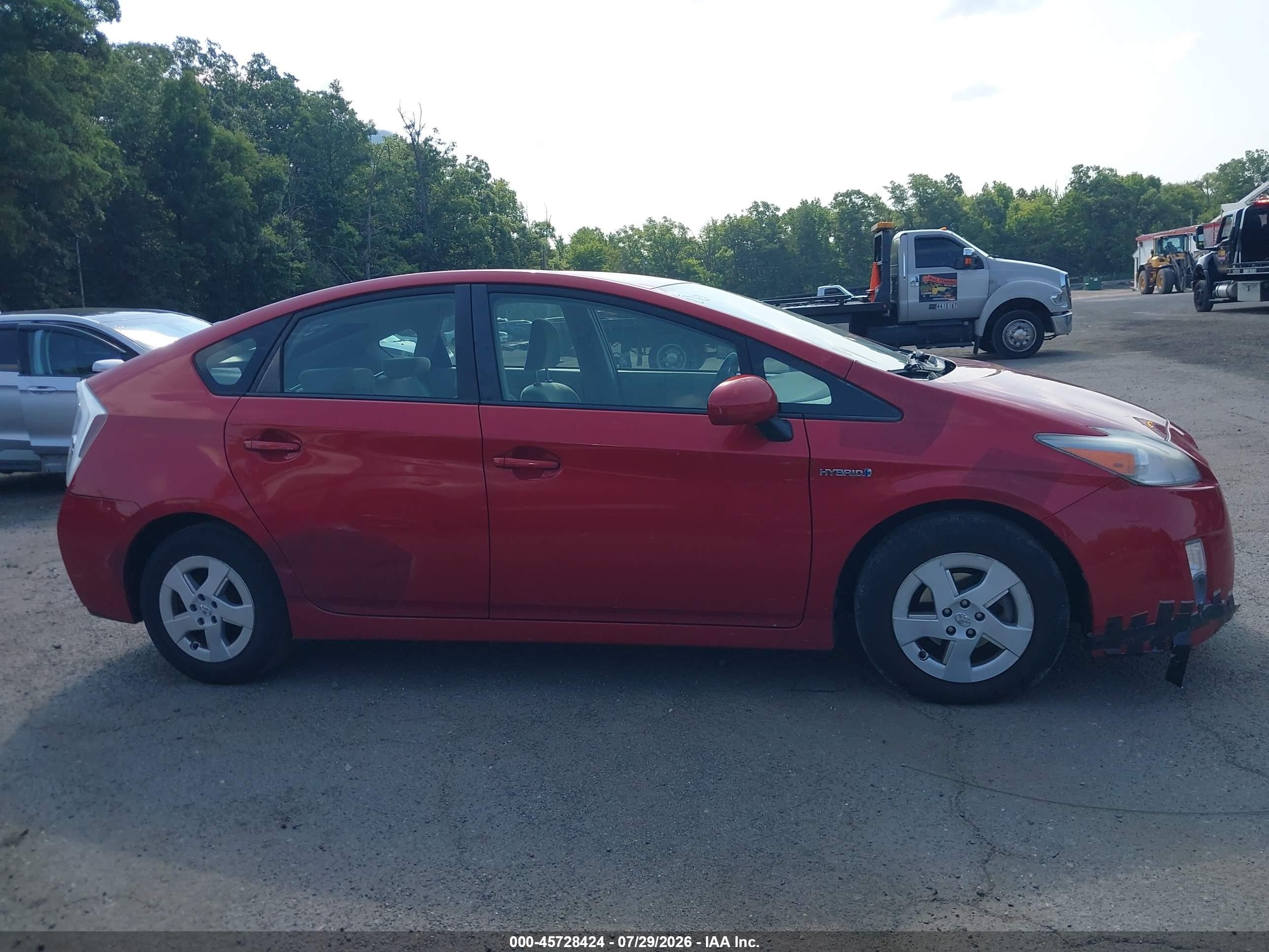 2011 Toyota Prius Two Red vin: JTDKN3DU5B1473589