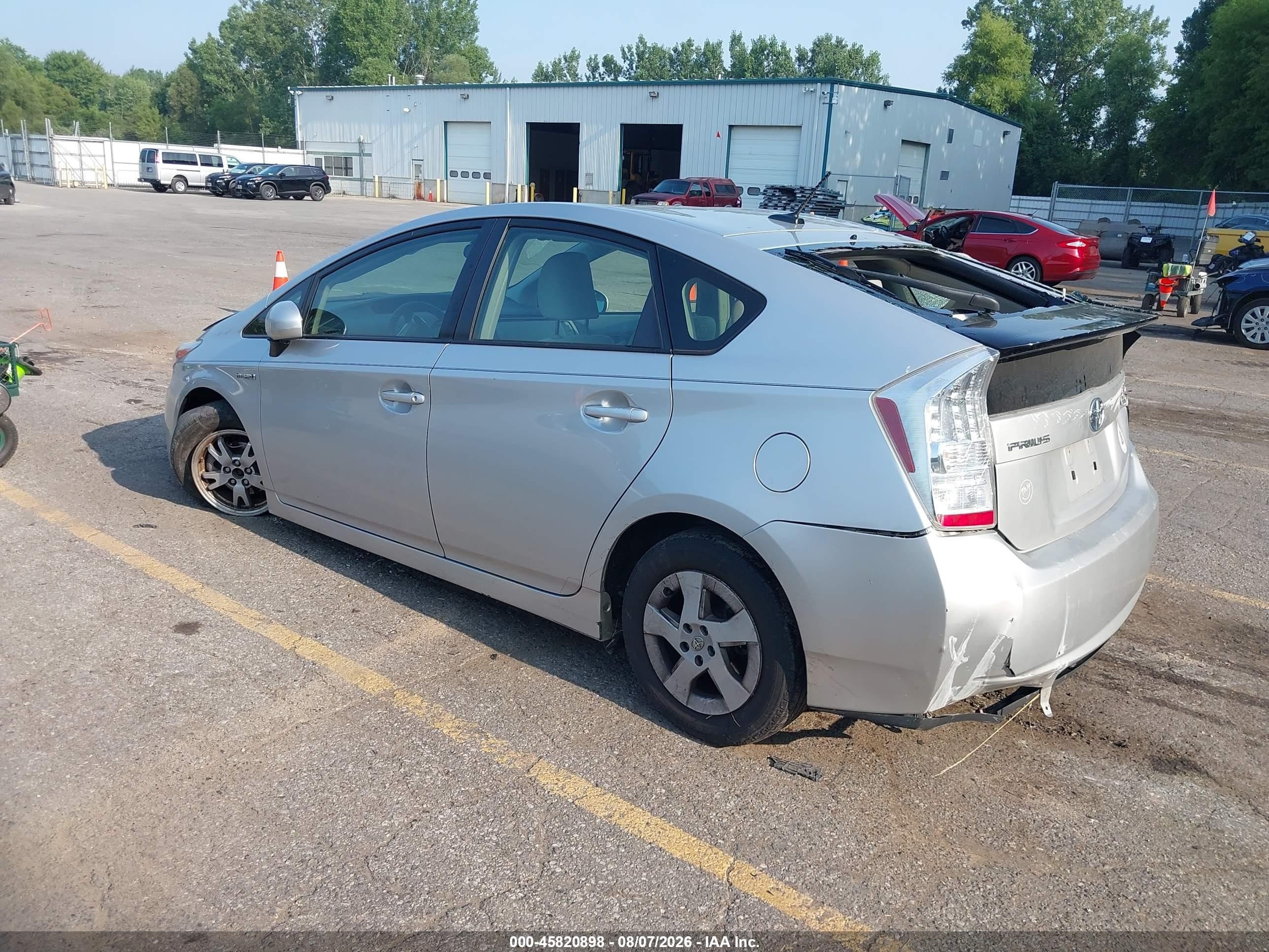 2011 Toyota Prius Two Silver vin: JTDKN3DU5B1474046