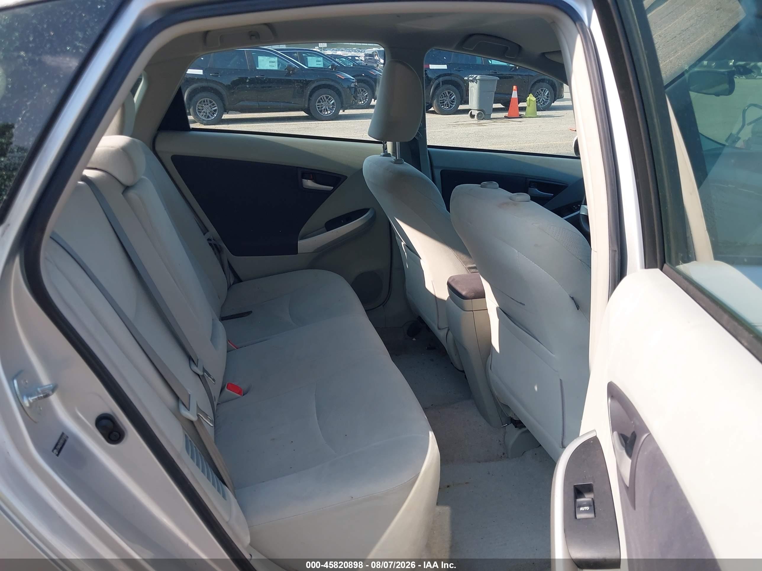 2011 Toyota Prius Two Silver vin: JTDKN3DU5B1474046