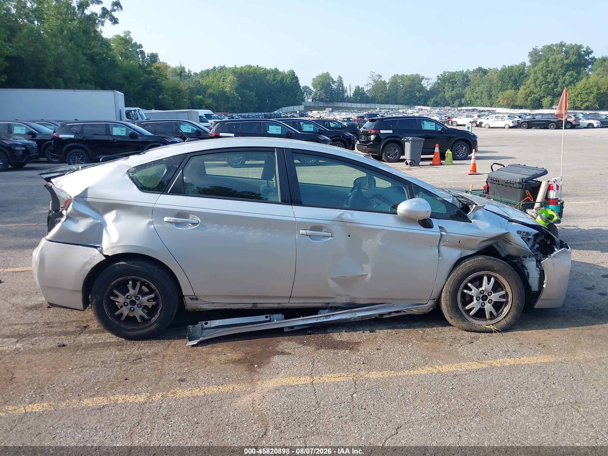 2011 Toyota Prius Two Silver vin: JTDKN3DU5B1474046