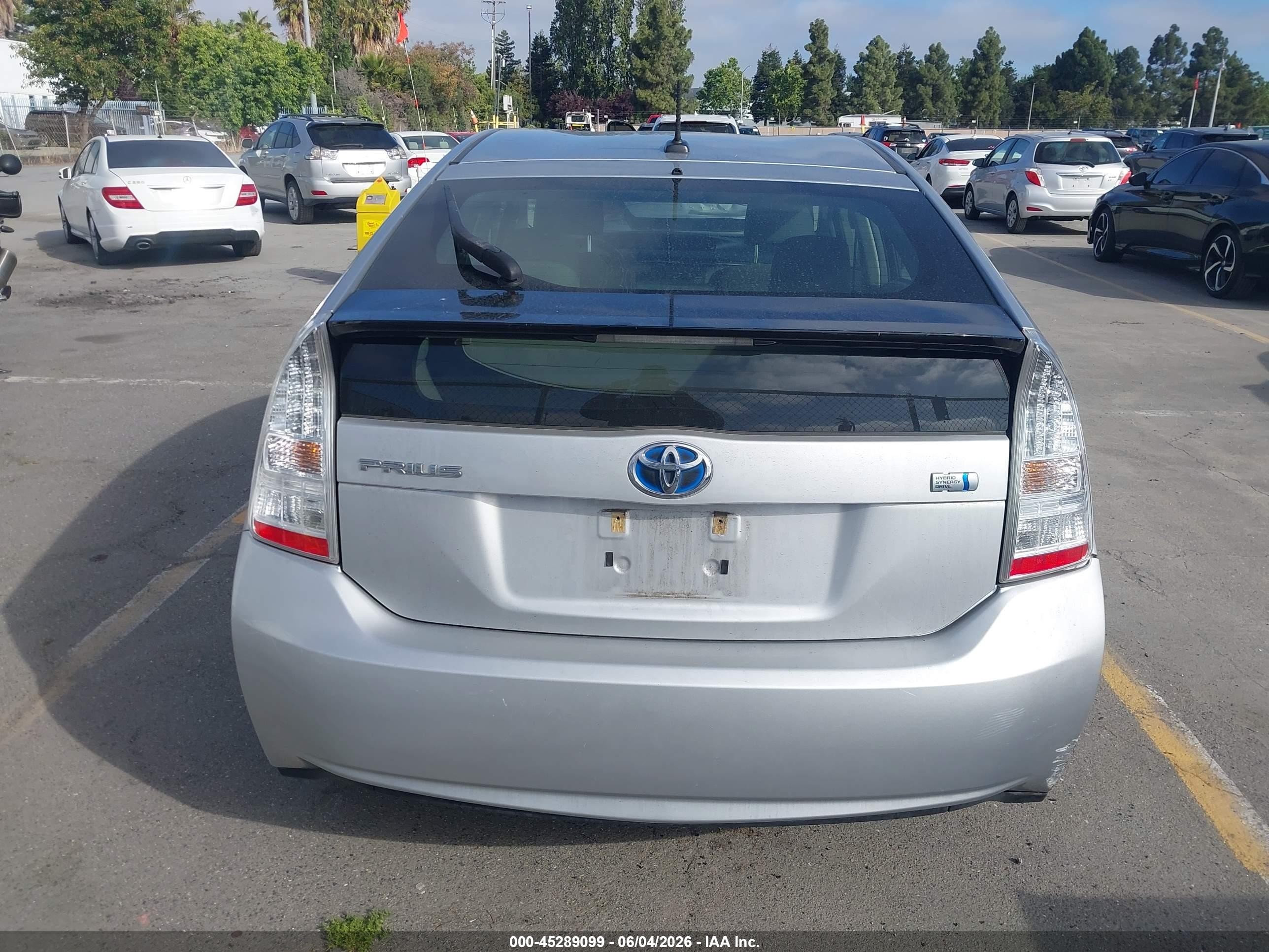 2011 Toyota Prius Two Gray vin: JTDKN3DU5B5286295