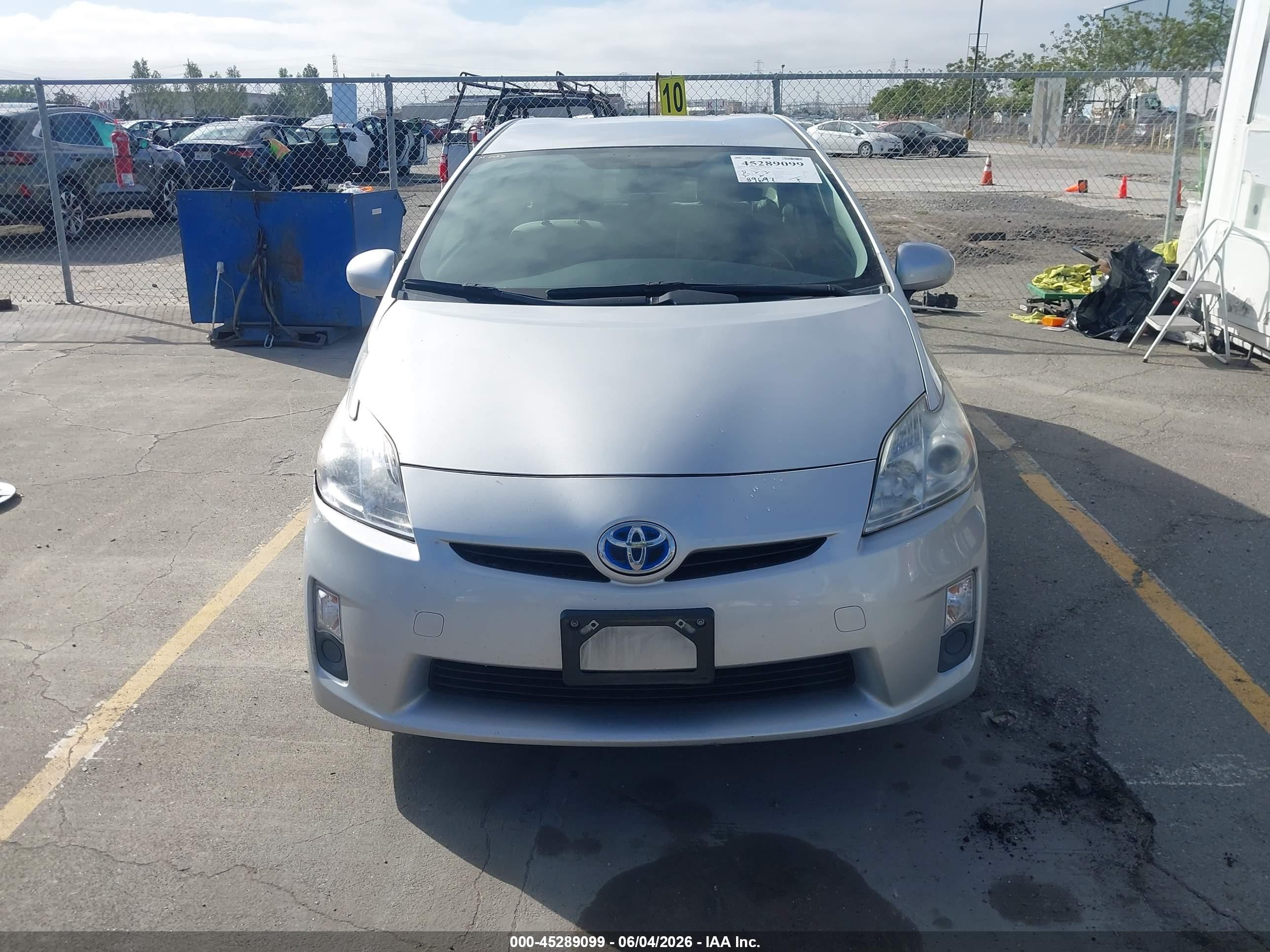 2011 Toyota Prius Two Gray vin: JTDKN3DU5B5286295