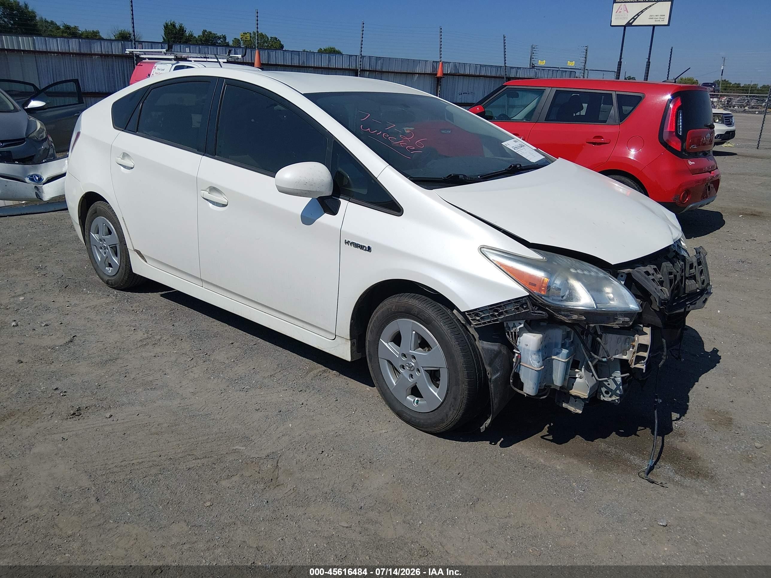 2011 Toyota Prius Two White vin: JTDKN3DU5B5335589