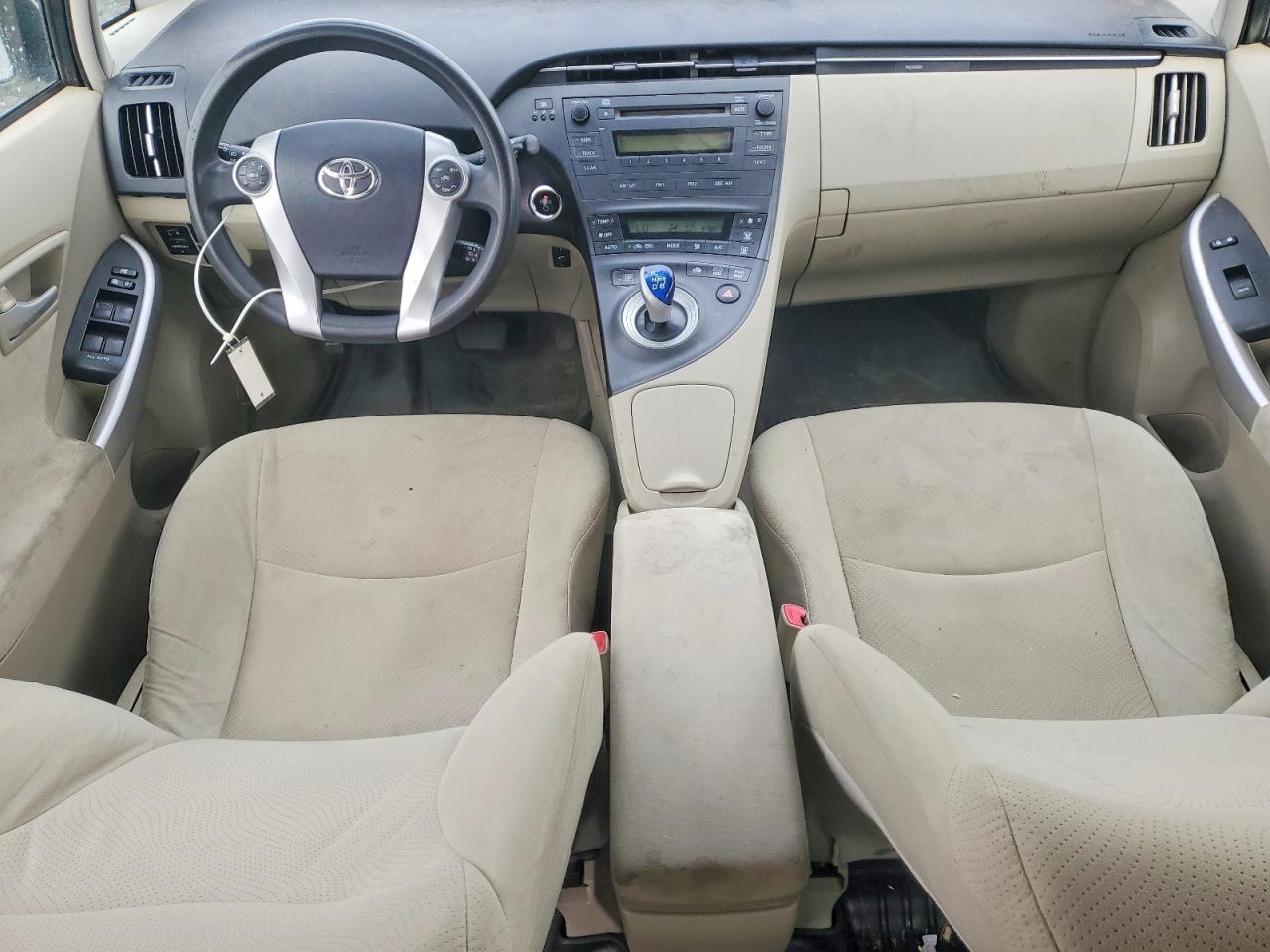 2011 Toyota Prius Two White vin: JTDKN3DU5B5369256