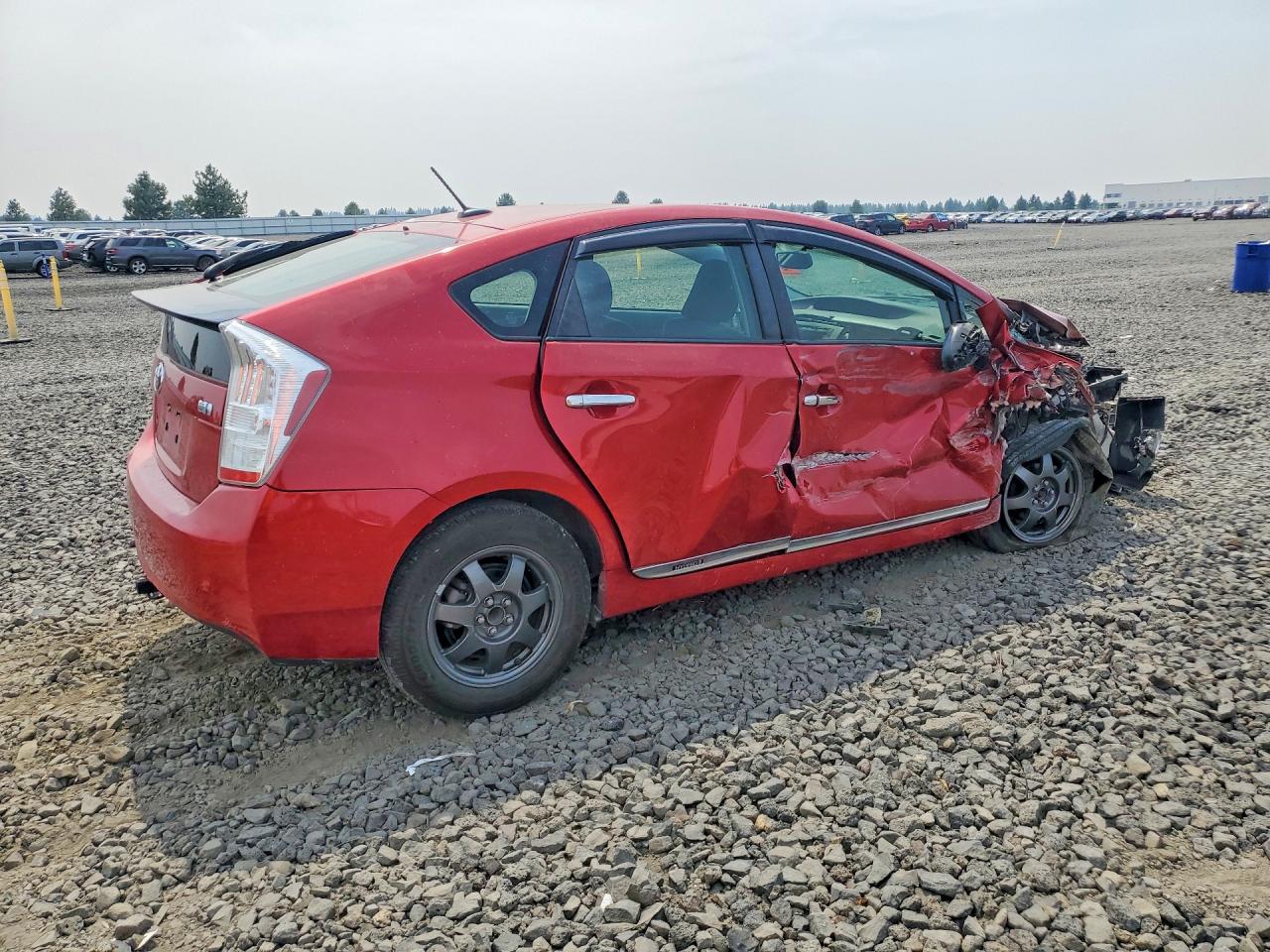 2011 Toyota Prius Three Красный vin: JTDKN3DU5B5369290