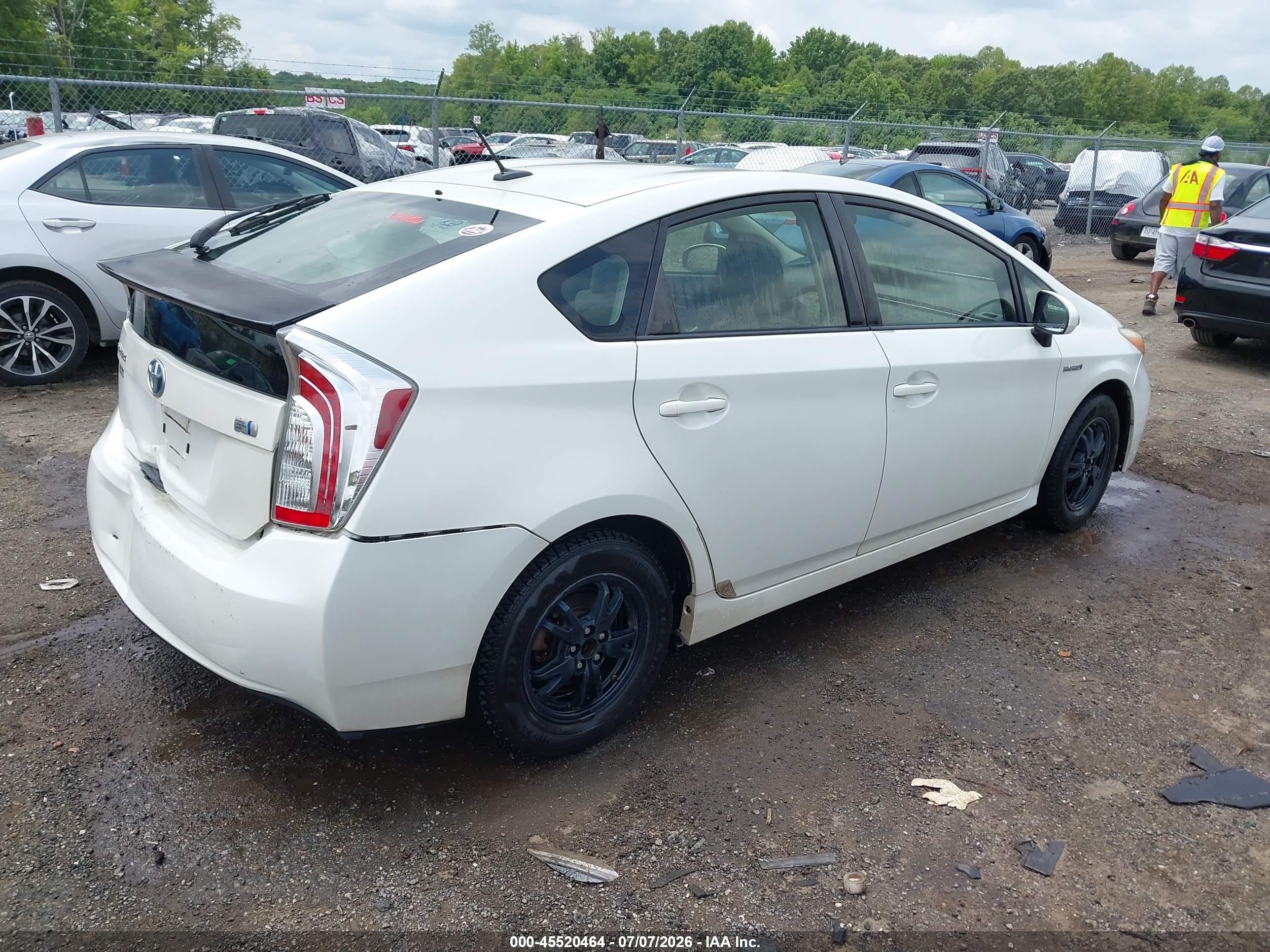 2012 Toyota Prius Three White vin: JTDKN3DU5C1510318