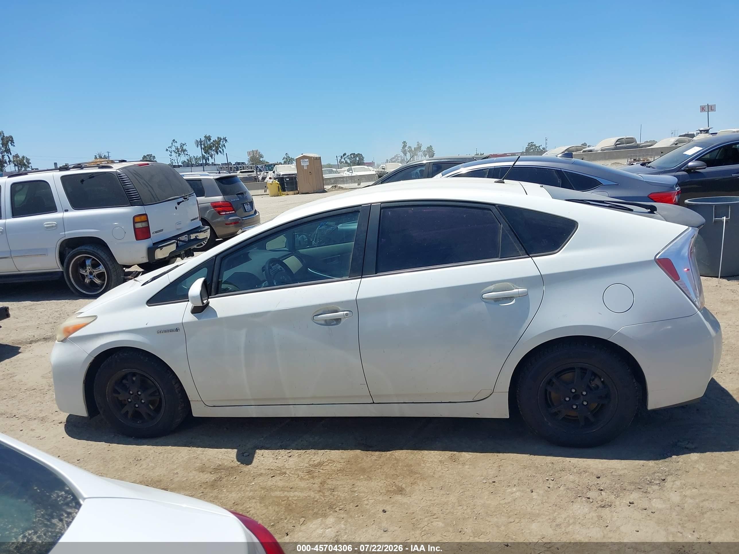 2012 Toyota Prius Two White vin: JTDKN3DU5C1543593