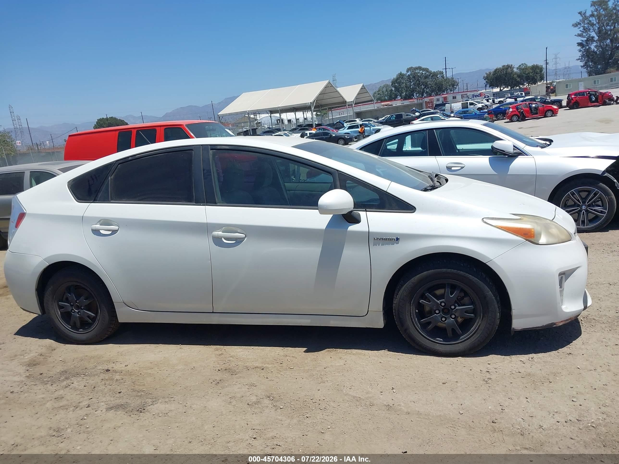 2012 Toyota Prius Two White vin: JTDKN3DU5C1543593