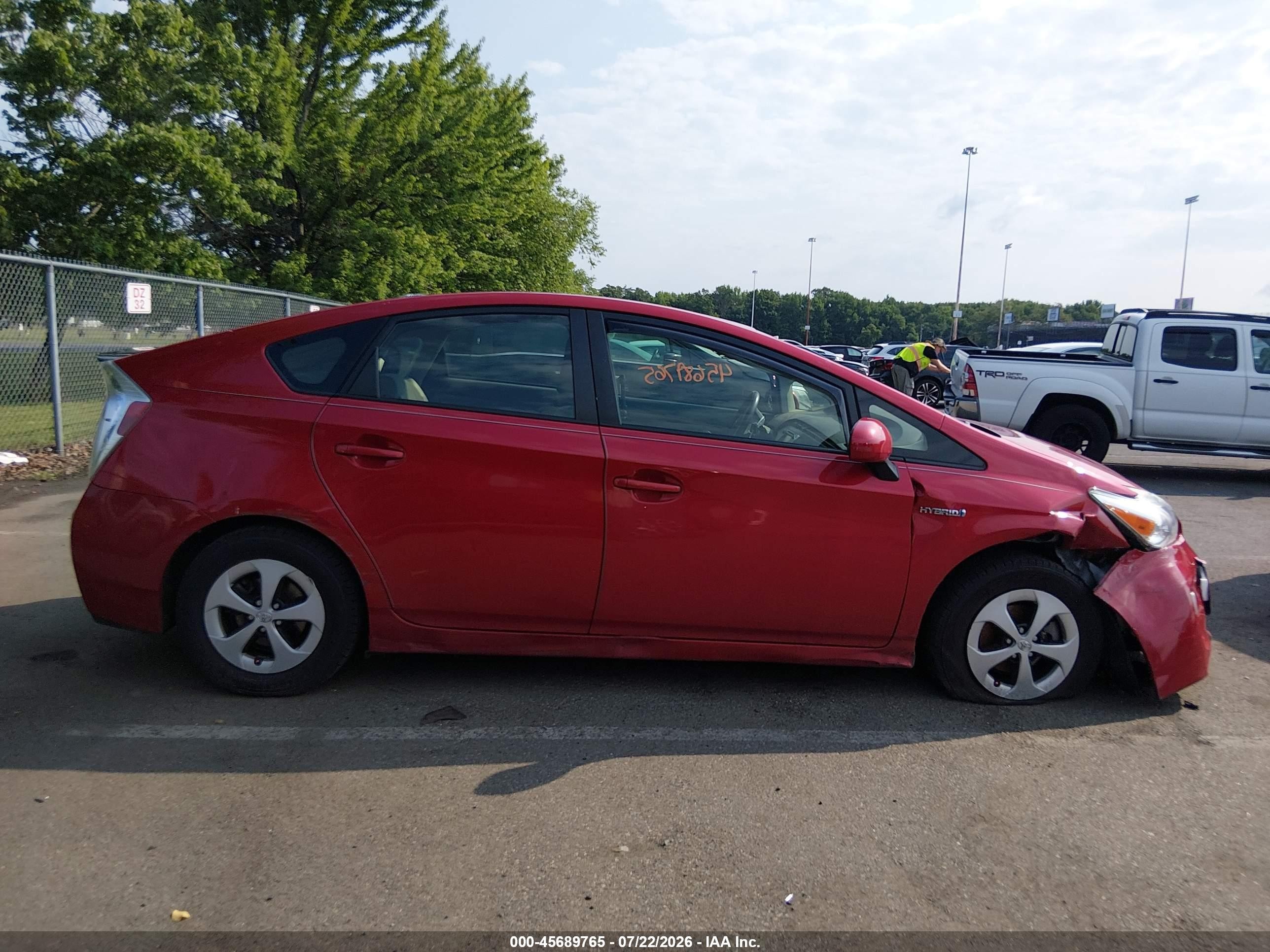 2012 Toyota Prius Three Red vin: JTDKN3DU5C1546025
