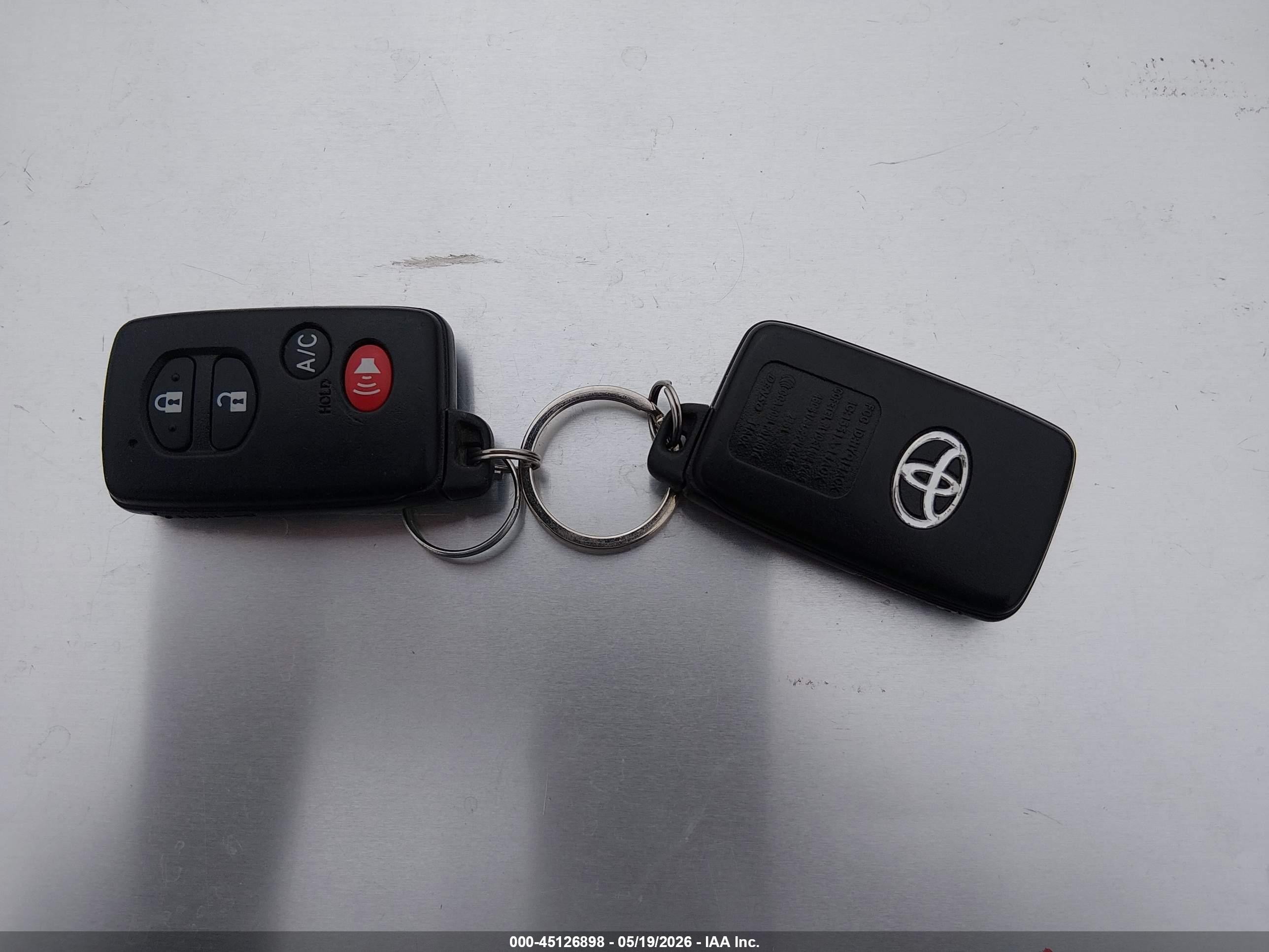 2012 Toyota Prius Three Red vin: JTDKN3DU5C5466183