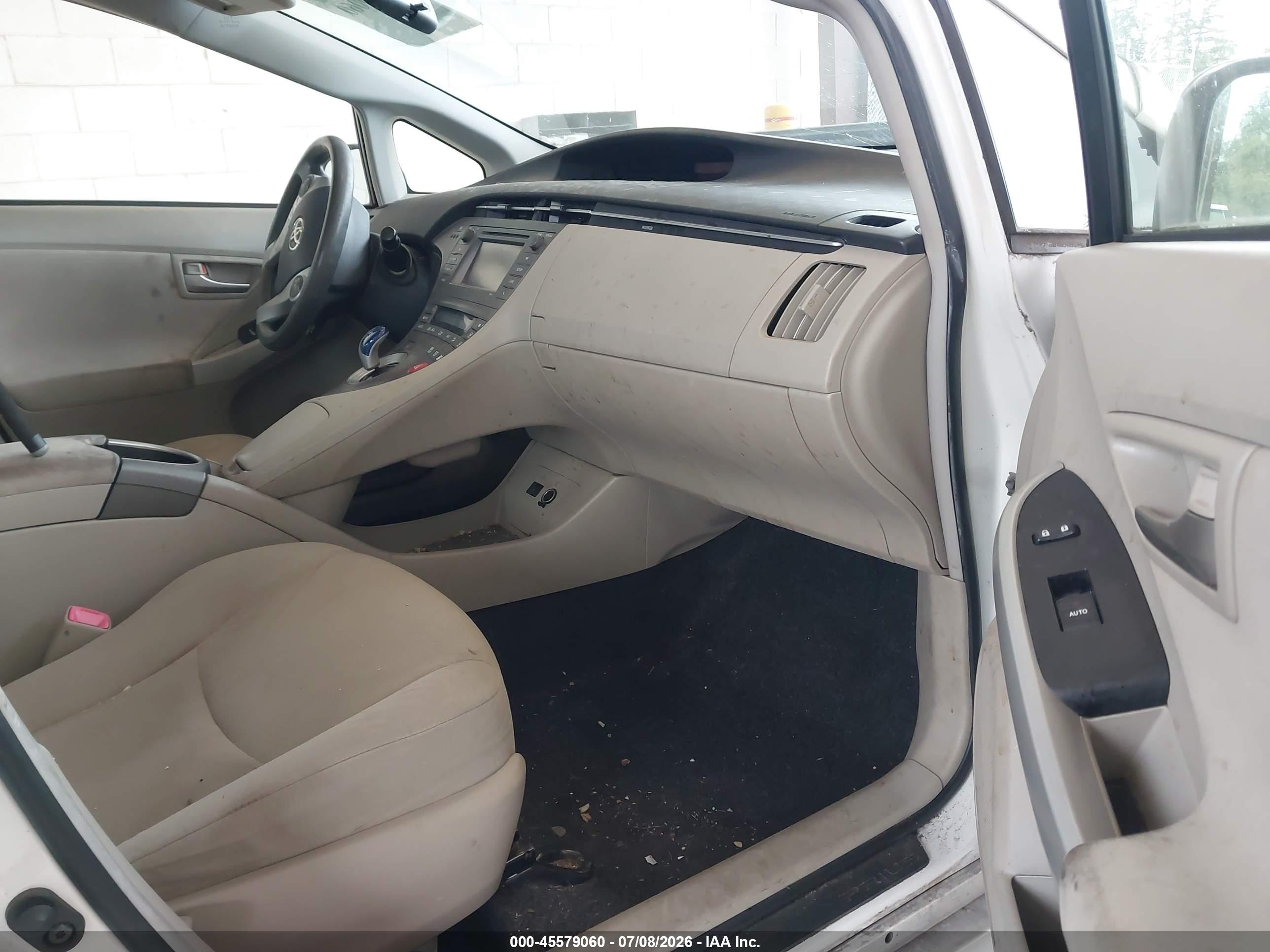 2012 Toyota Prius Two White vin: JTDKN3DU5C5518010