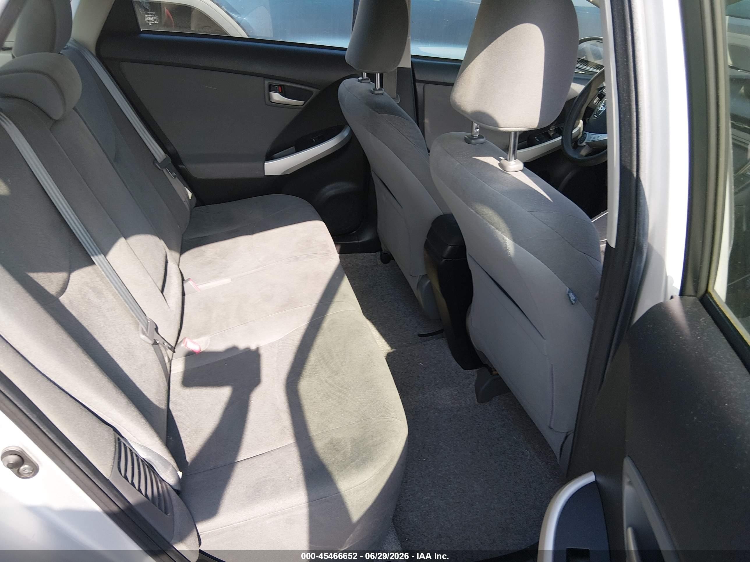 2013 Toyota Prius Three White vin: JTDKN3DU5D0337214