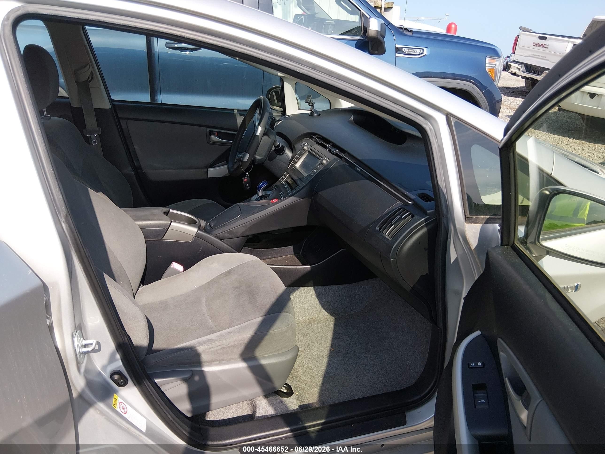 2013 Toyota Prius Three White vin: JTDKN3DU5D0337214