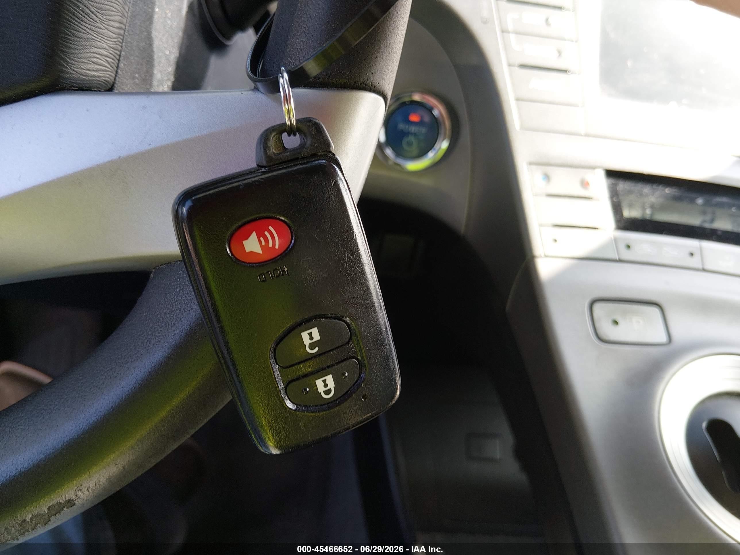 2013 Toyota Prius Three White vin: JTDKN3DU5D0337214