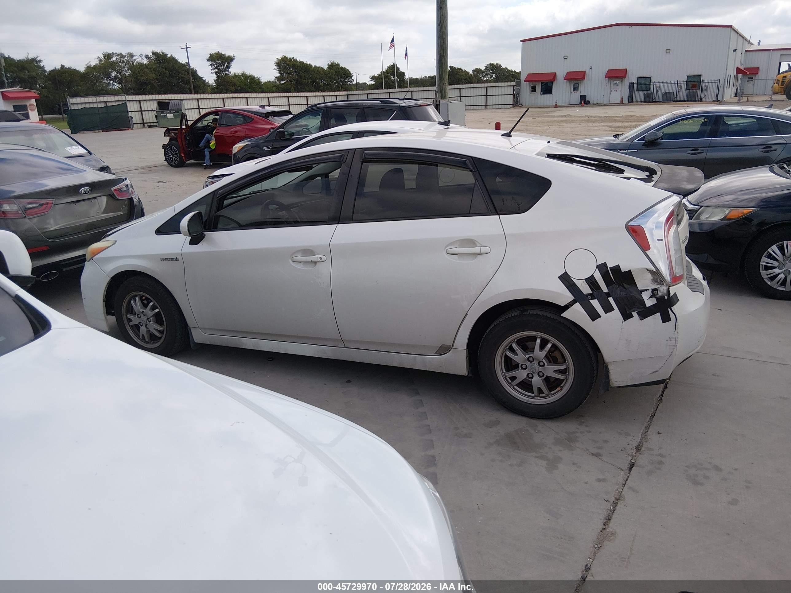 2013 Toyota Prius Two White vin: JTDKN3DU5D0348326